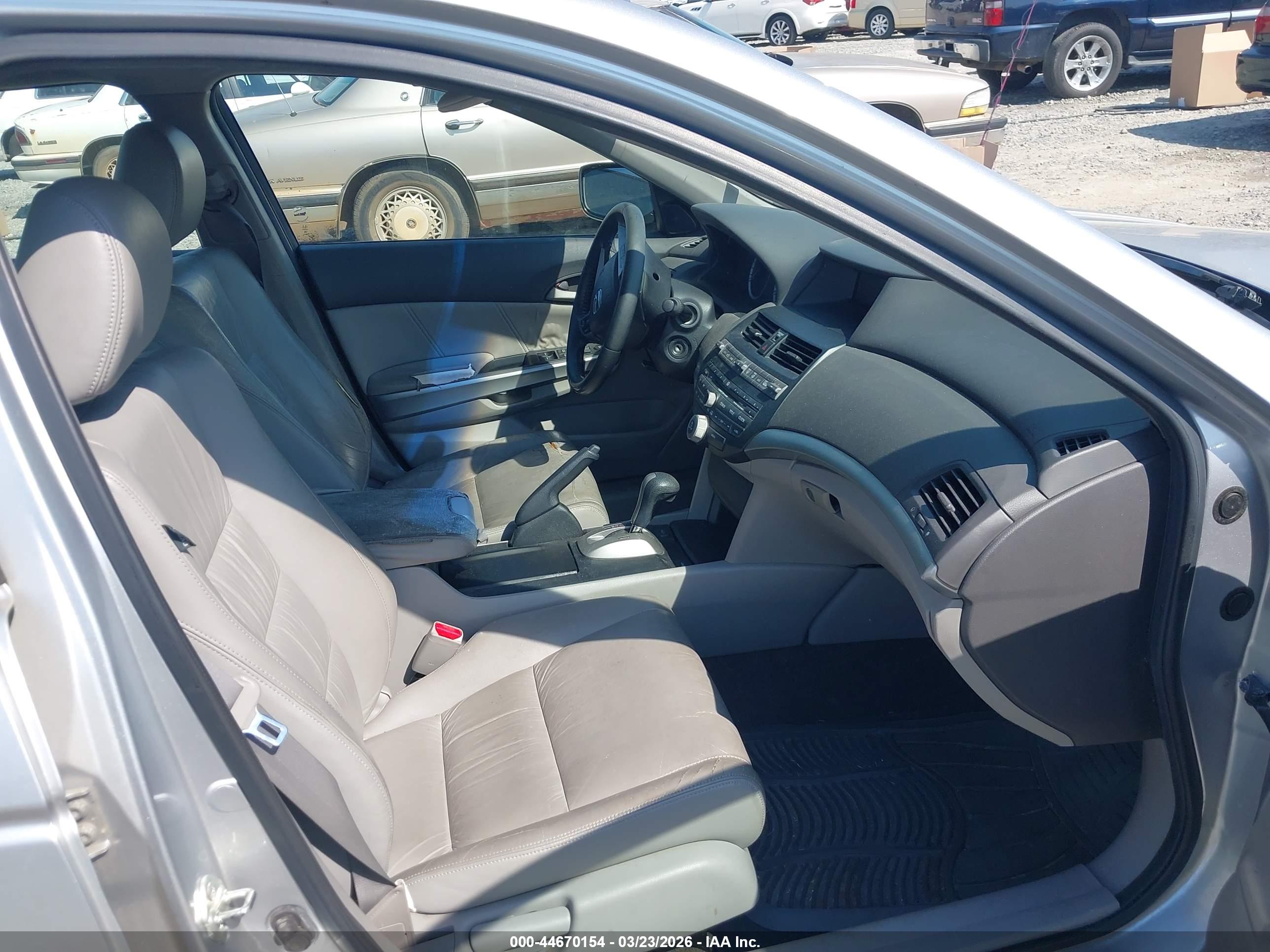 HONDA ACCORD image 5