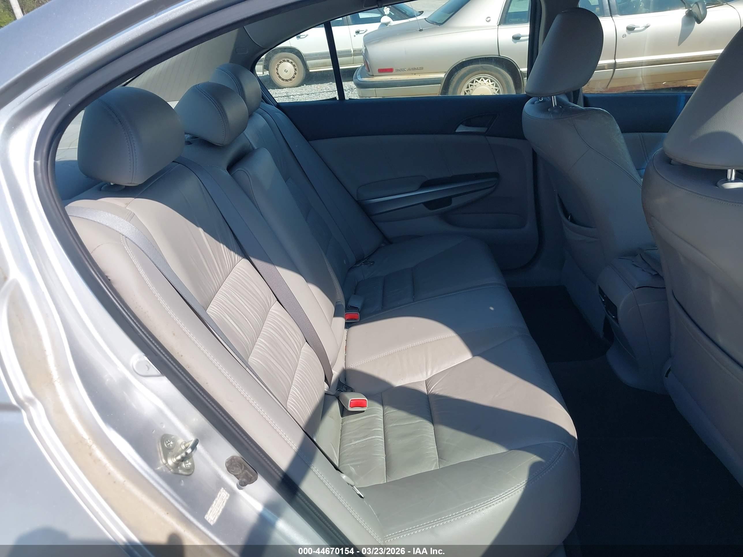 HONDA ACCORD image 8