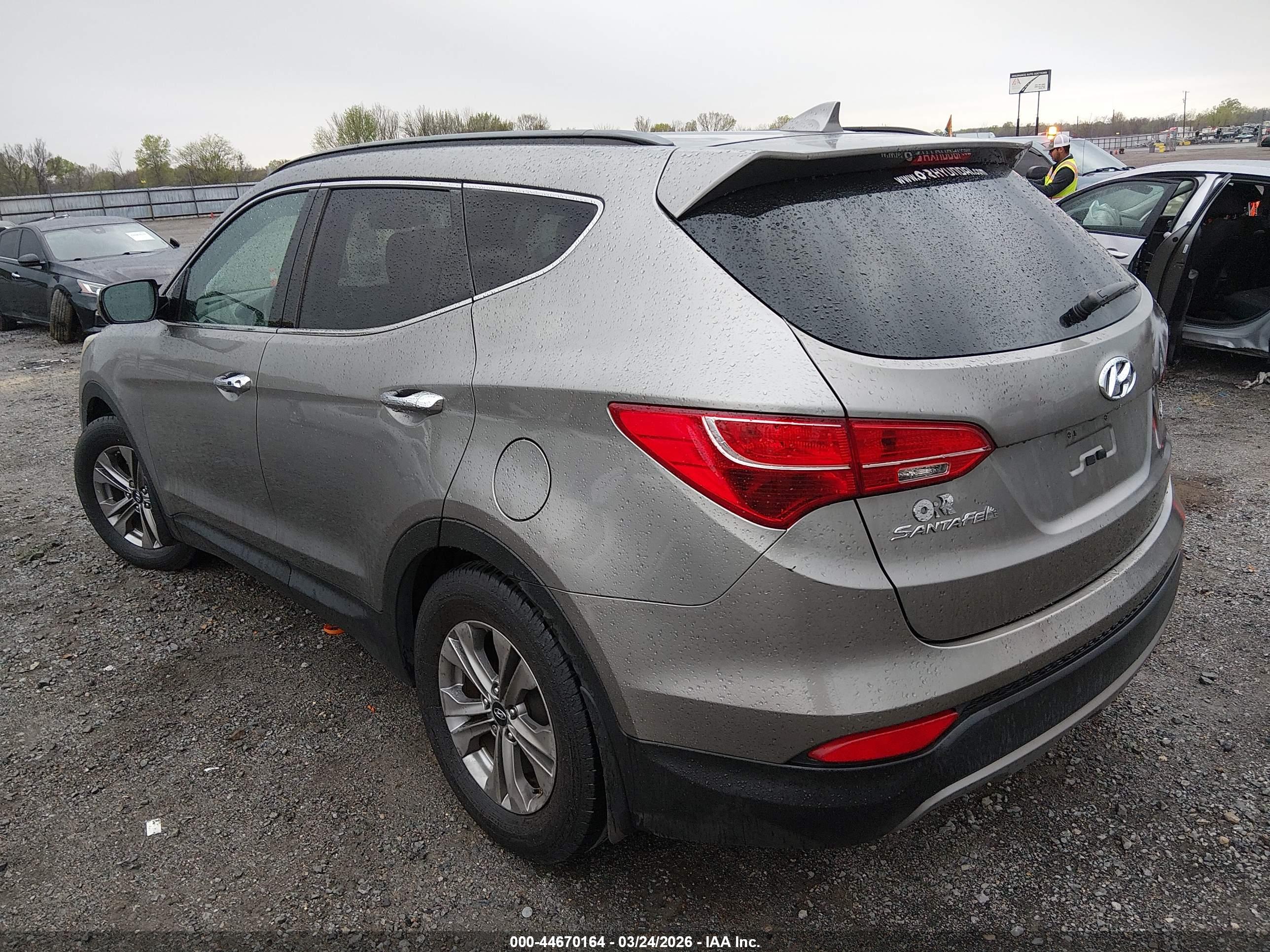 HYUNDAI SANTA image 3