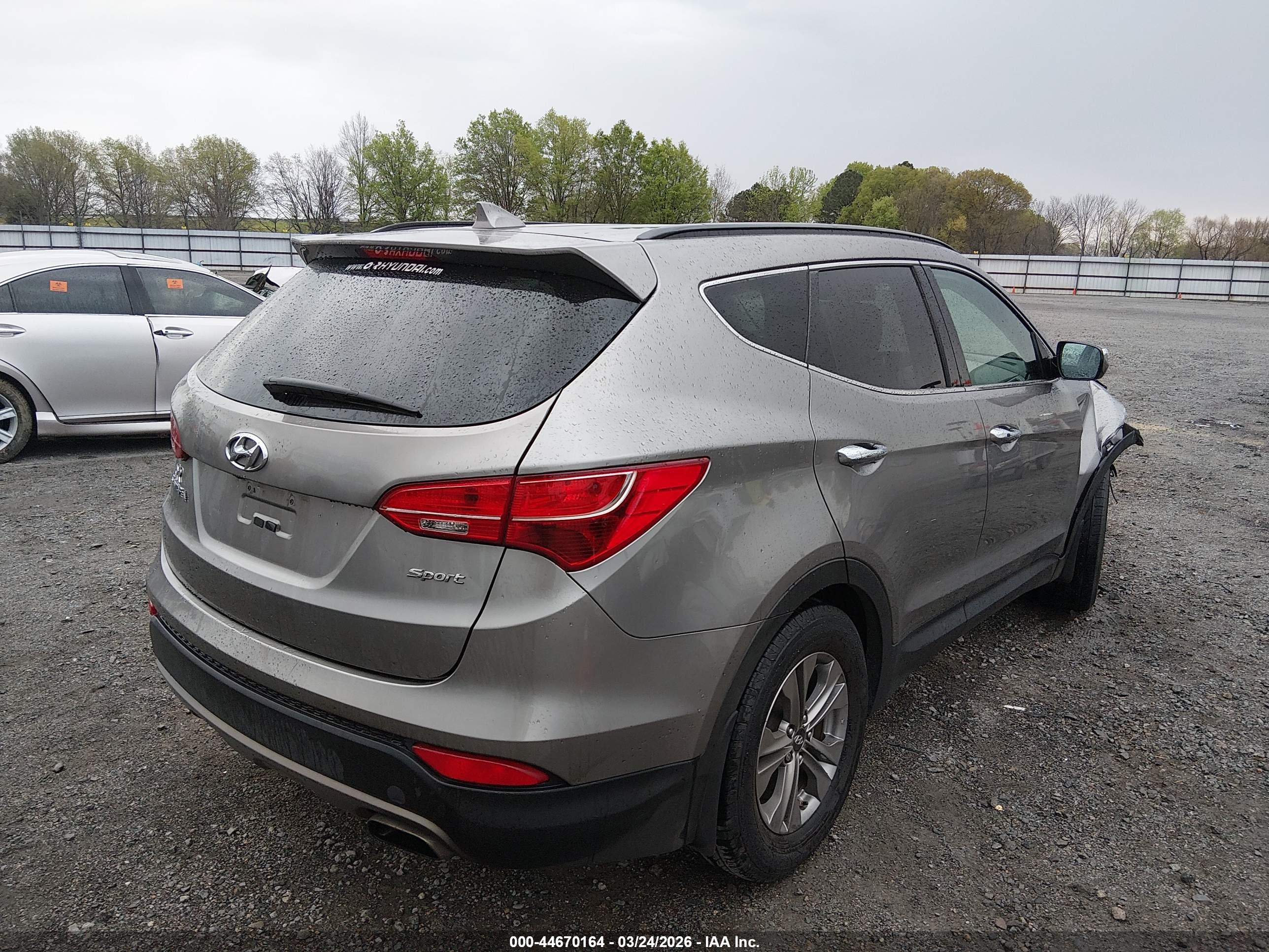 HYUNDAI SANTA image 4