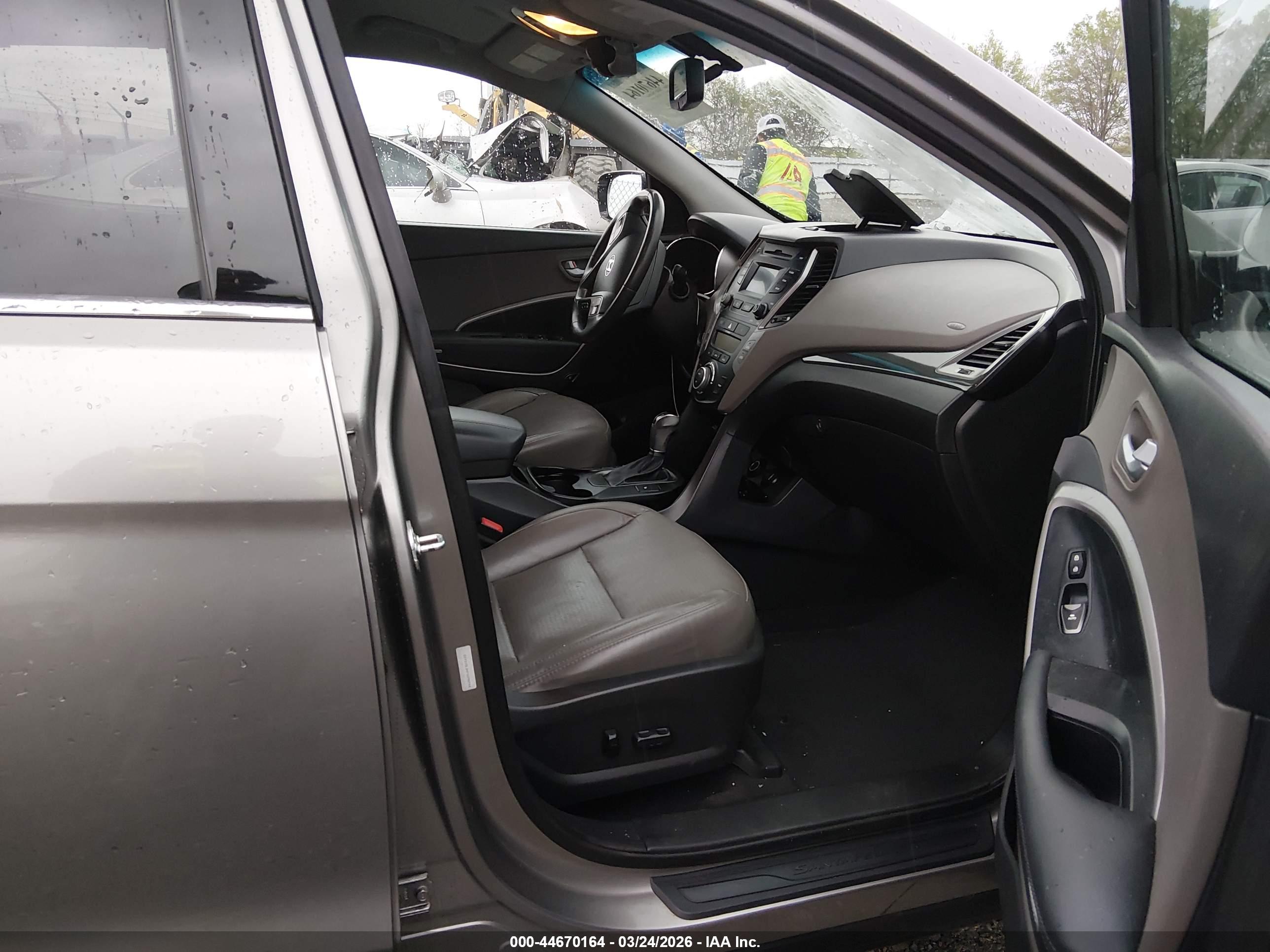 HYUNDAI SANTA image 5
