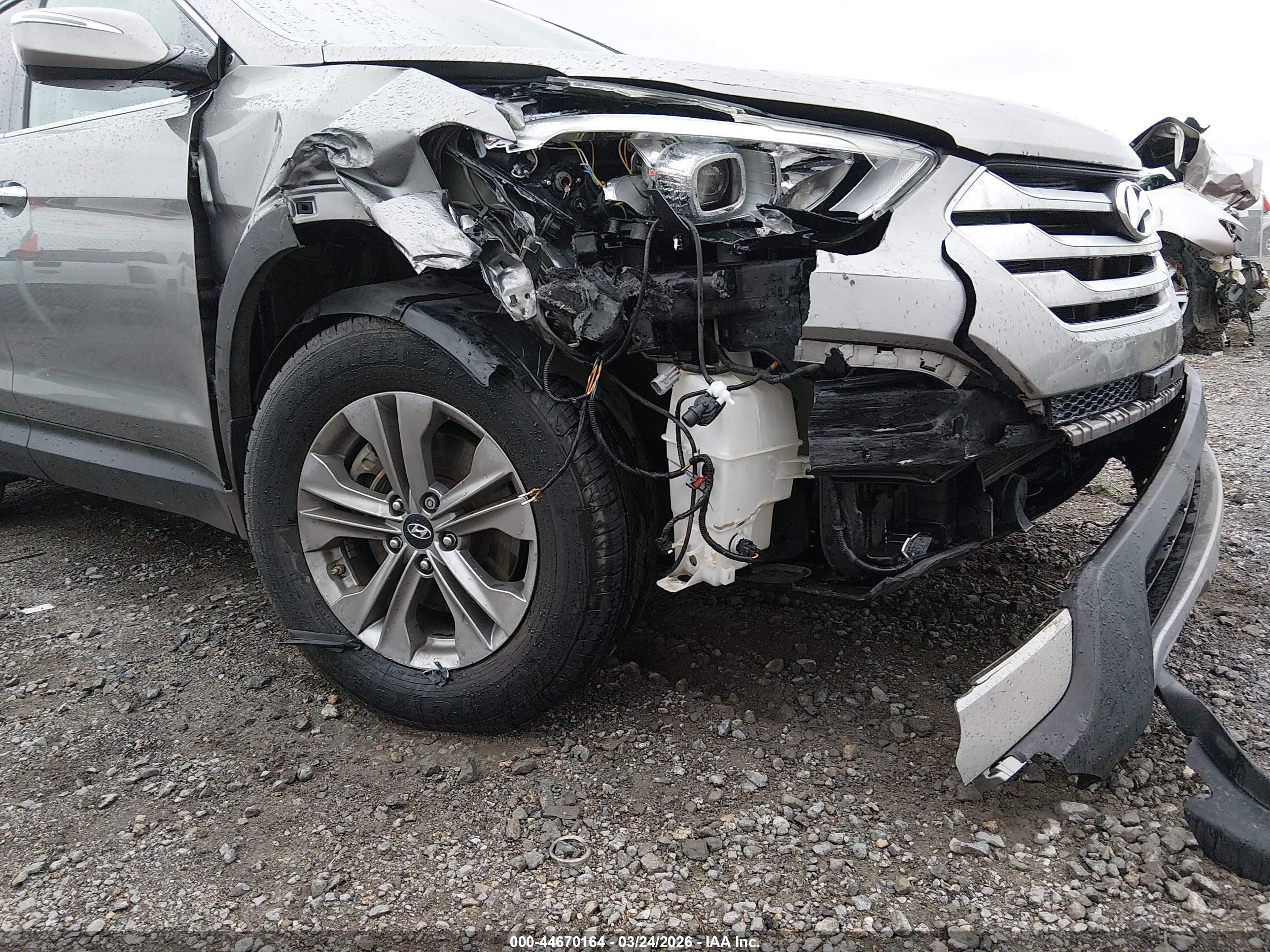 HYUNDAI SANTA image 6