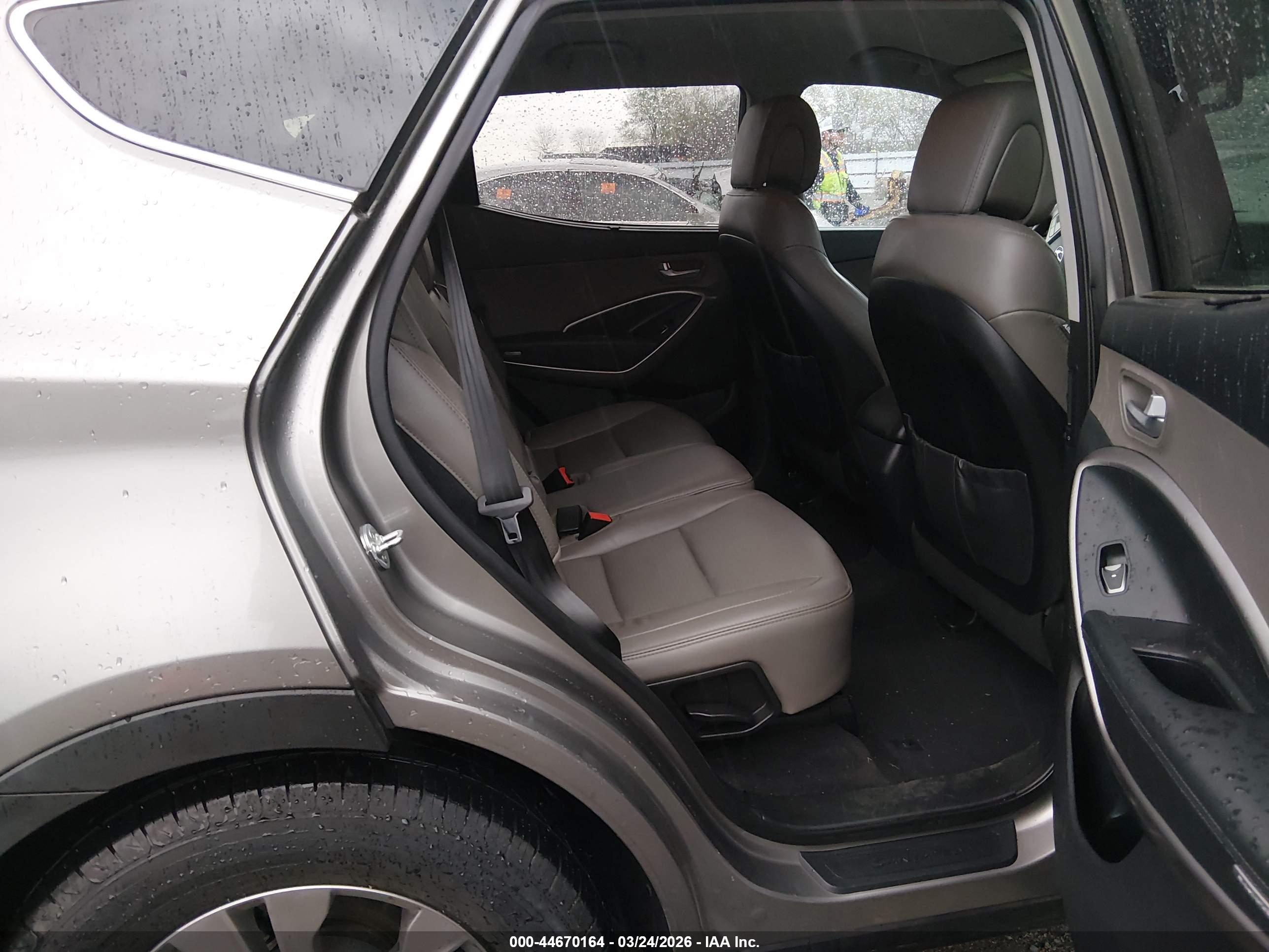 HYUNDAI SANTA image 8