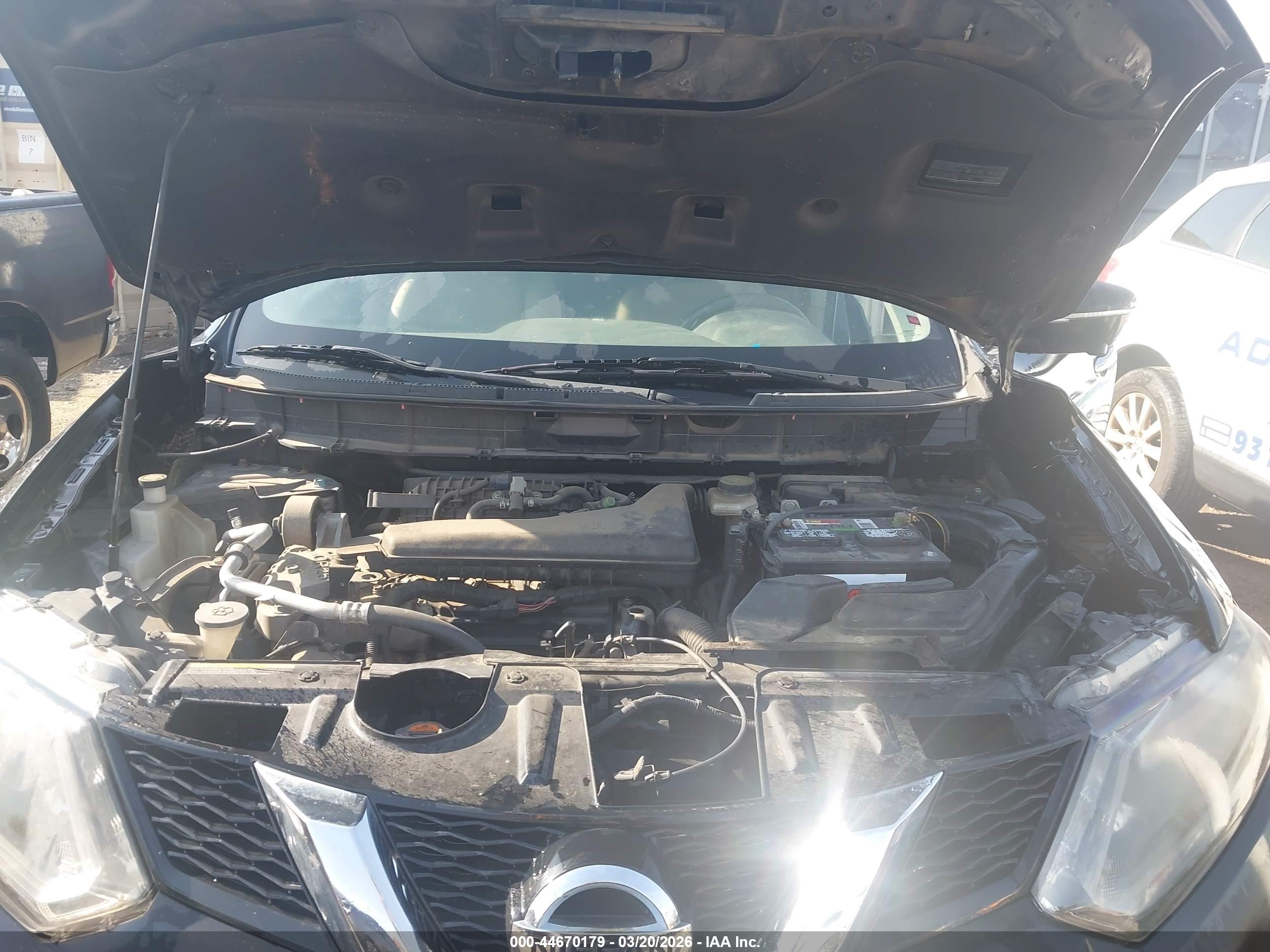 NISSAN ROGUE image 10