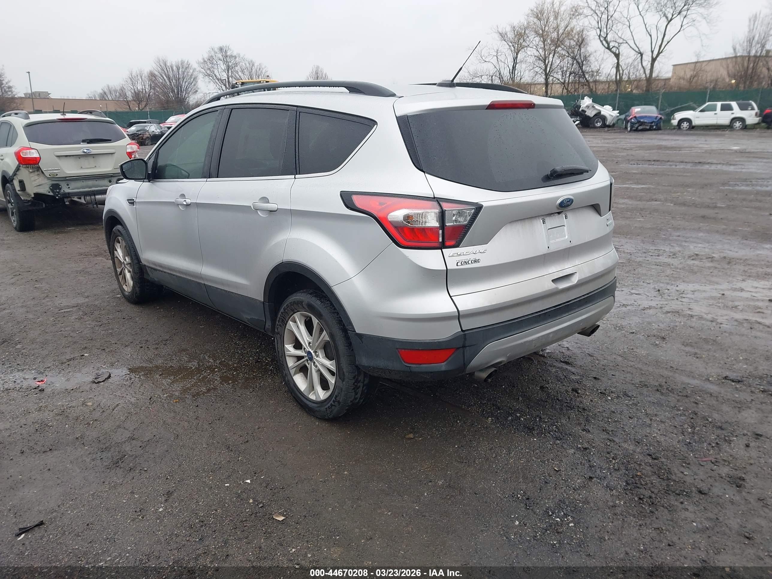 FORD ESCAPE image 3