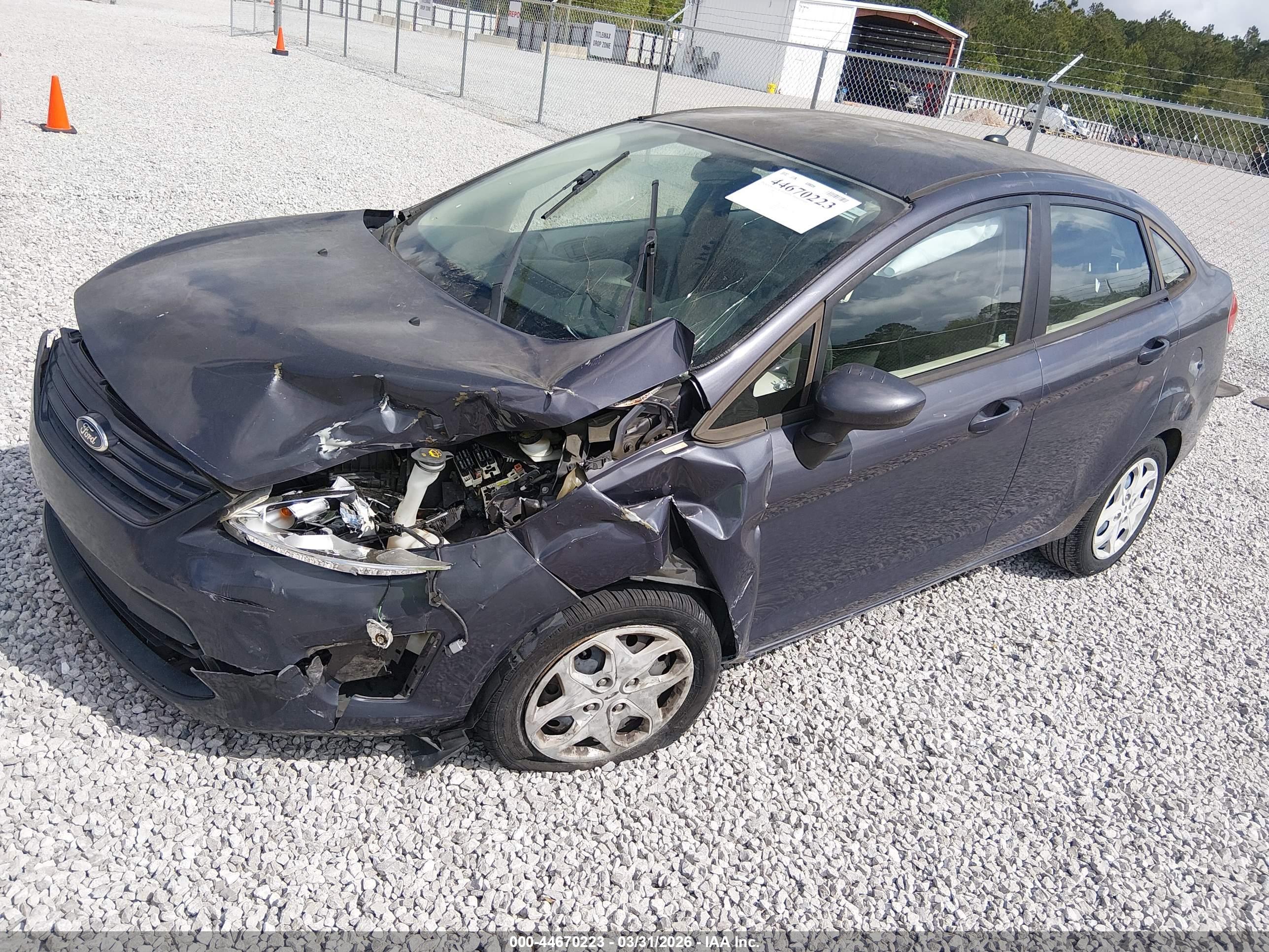 FORD FIESTA image 2
