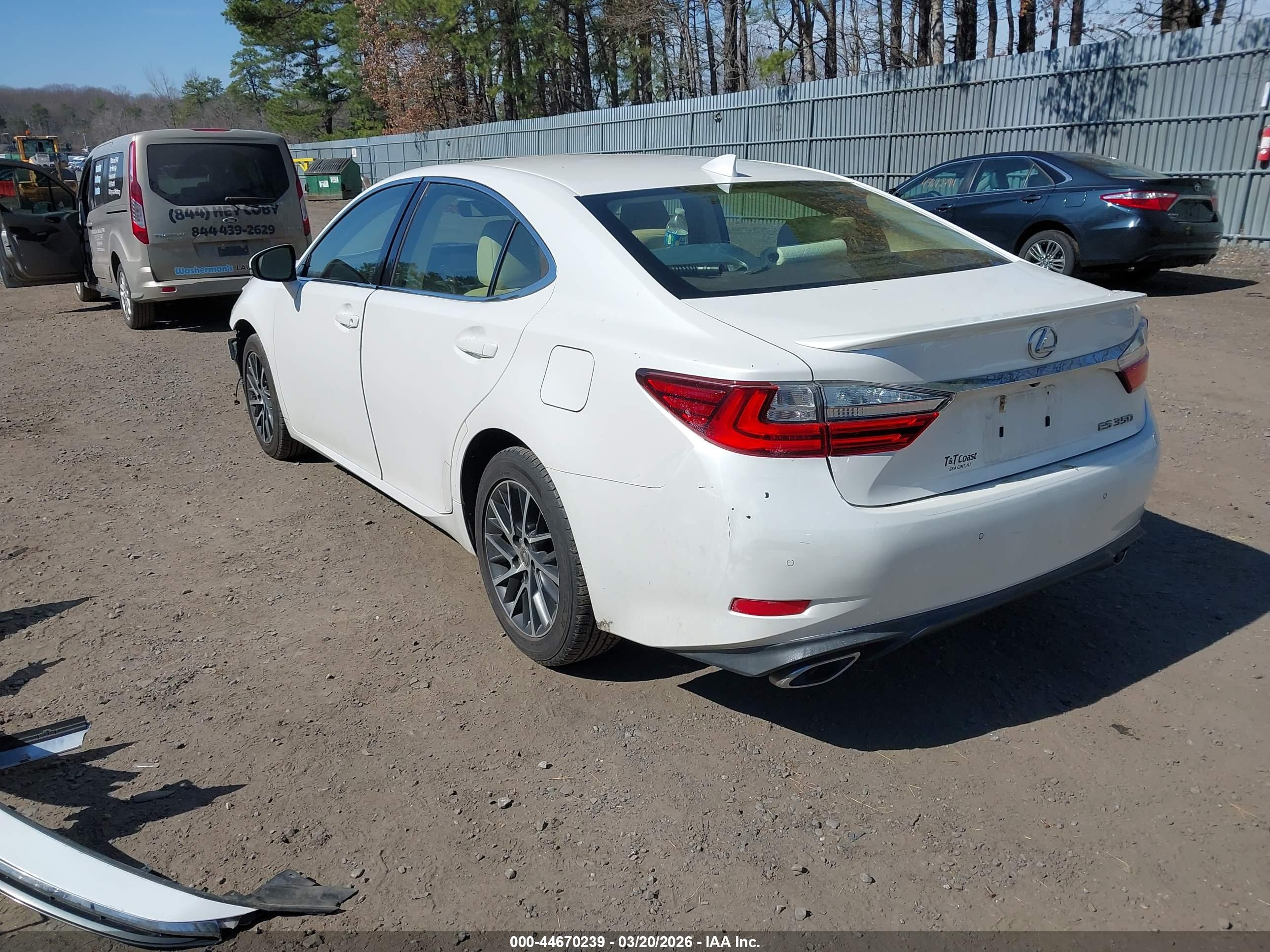 LEXUS ES image 3
