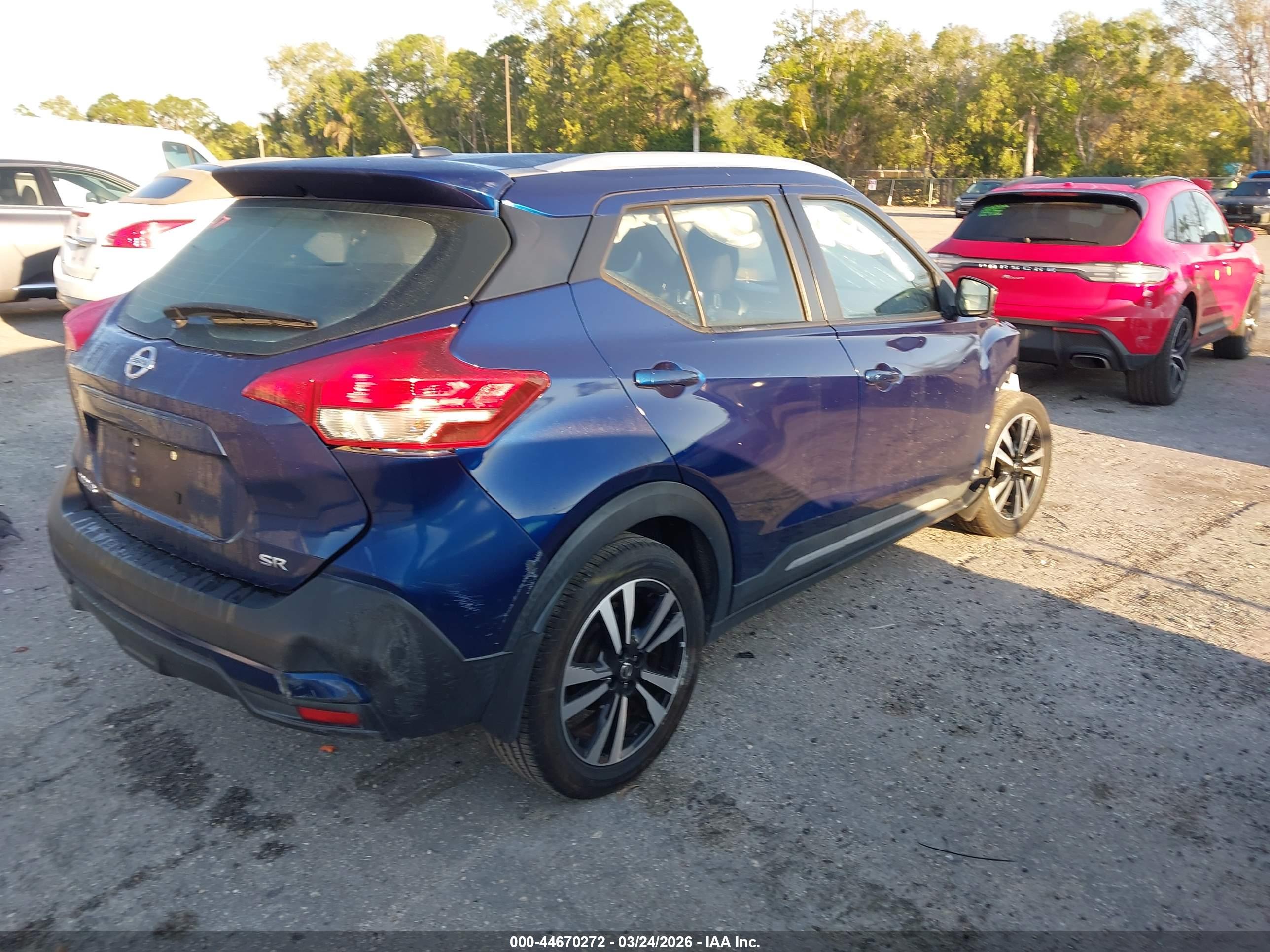 NISSAN KICKS image 4