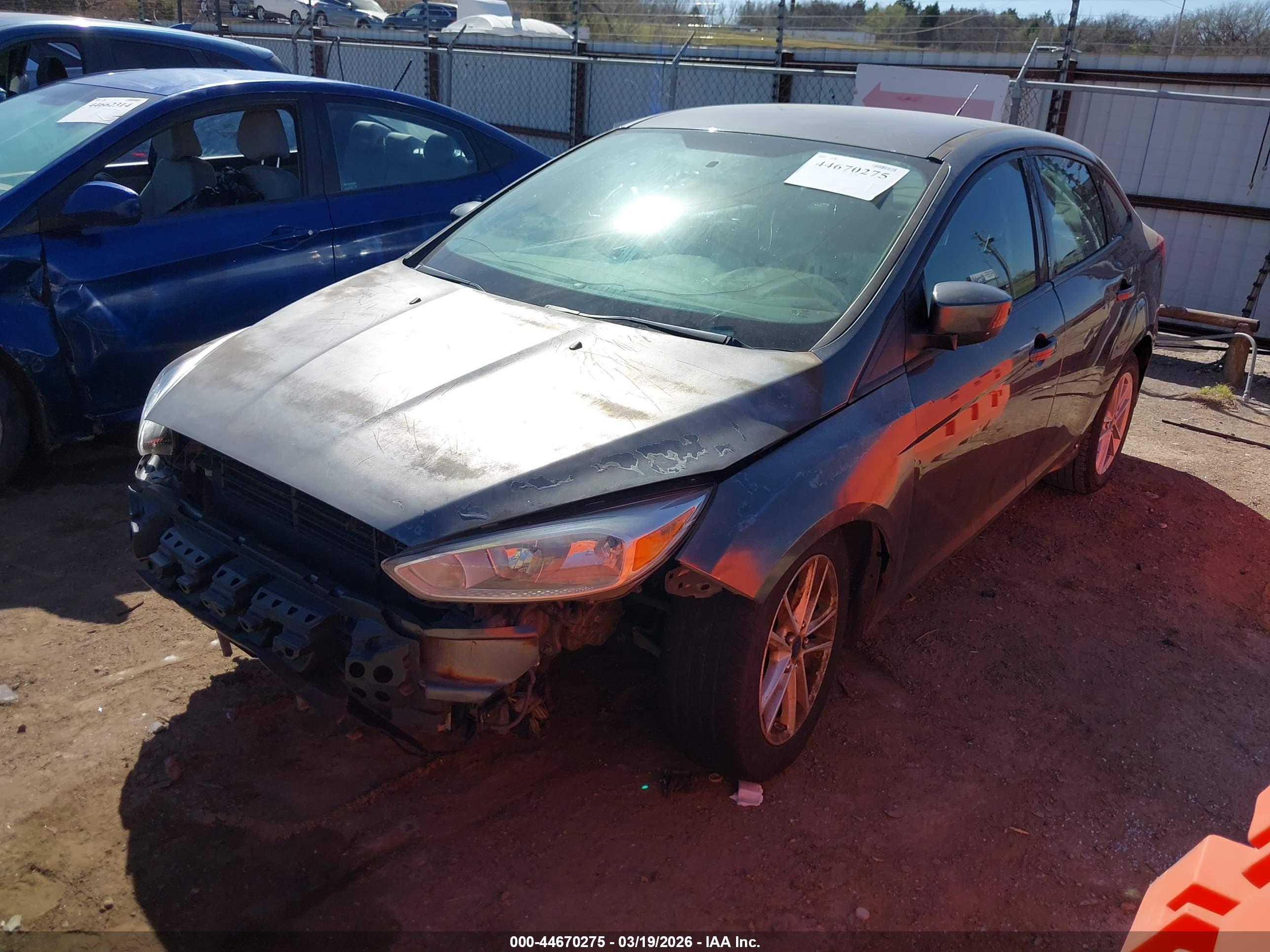 FORD FOCUS image 2