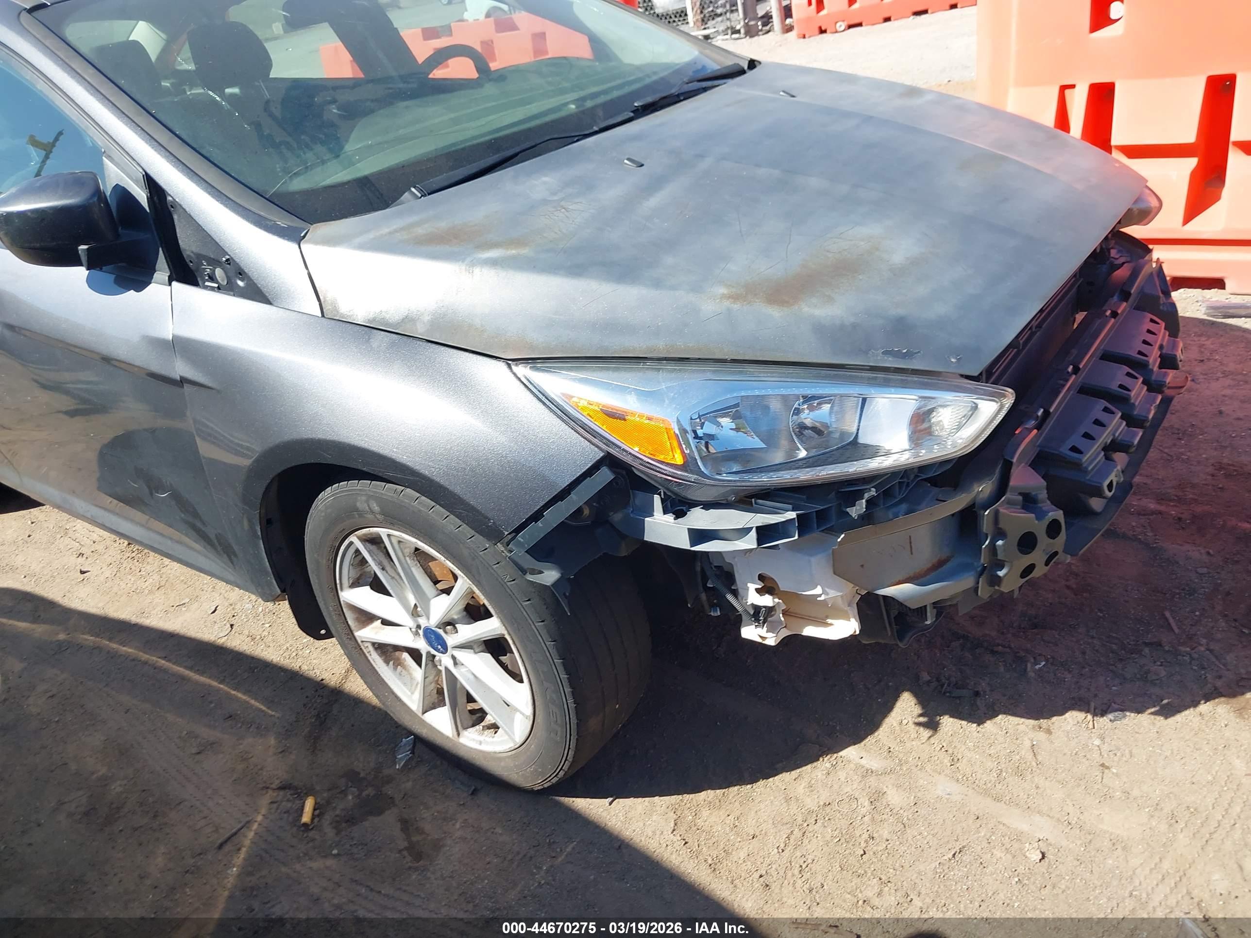 FORD FOCUS image 6