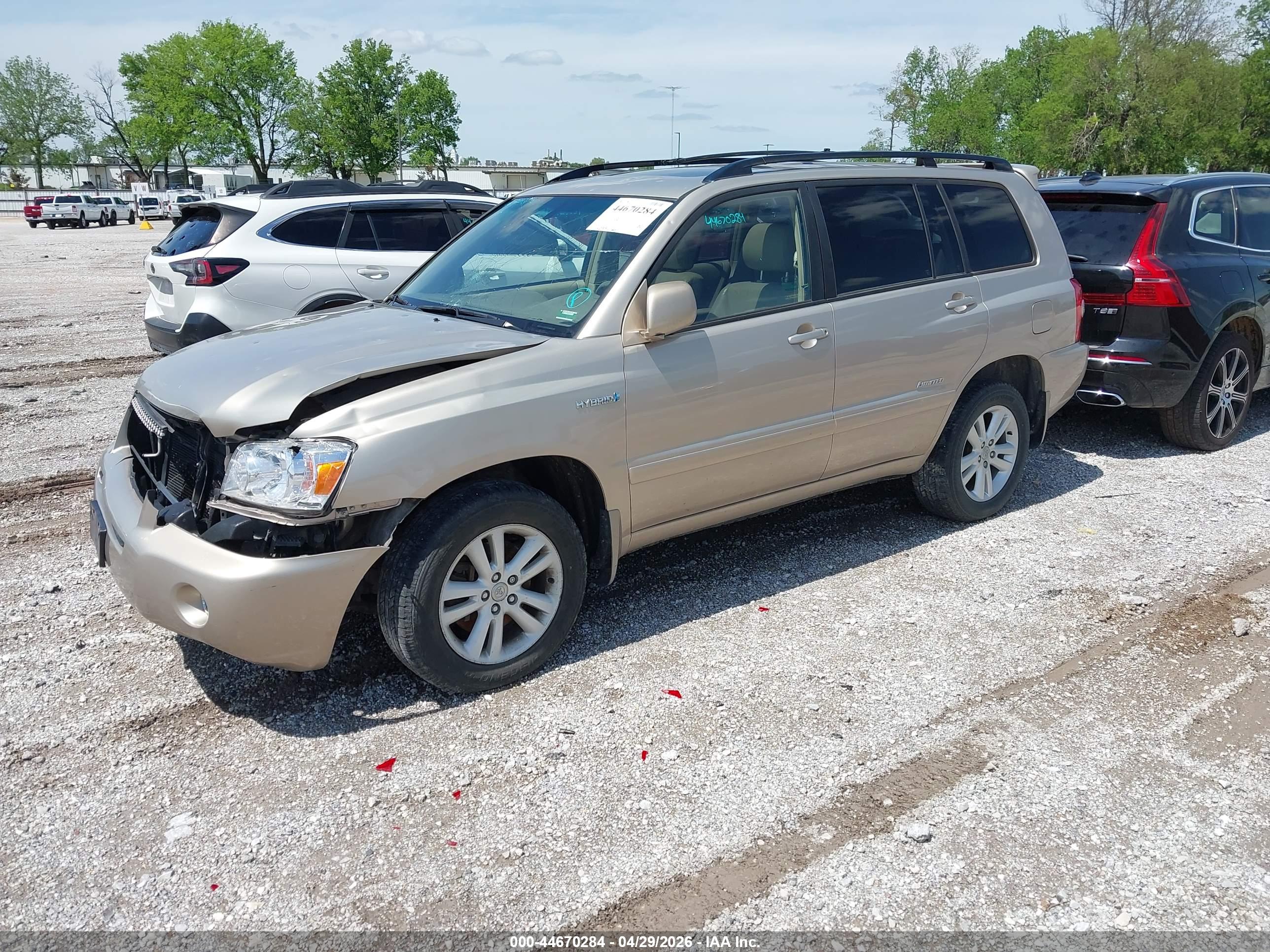 TOYOTA HIGHLANDER image 2