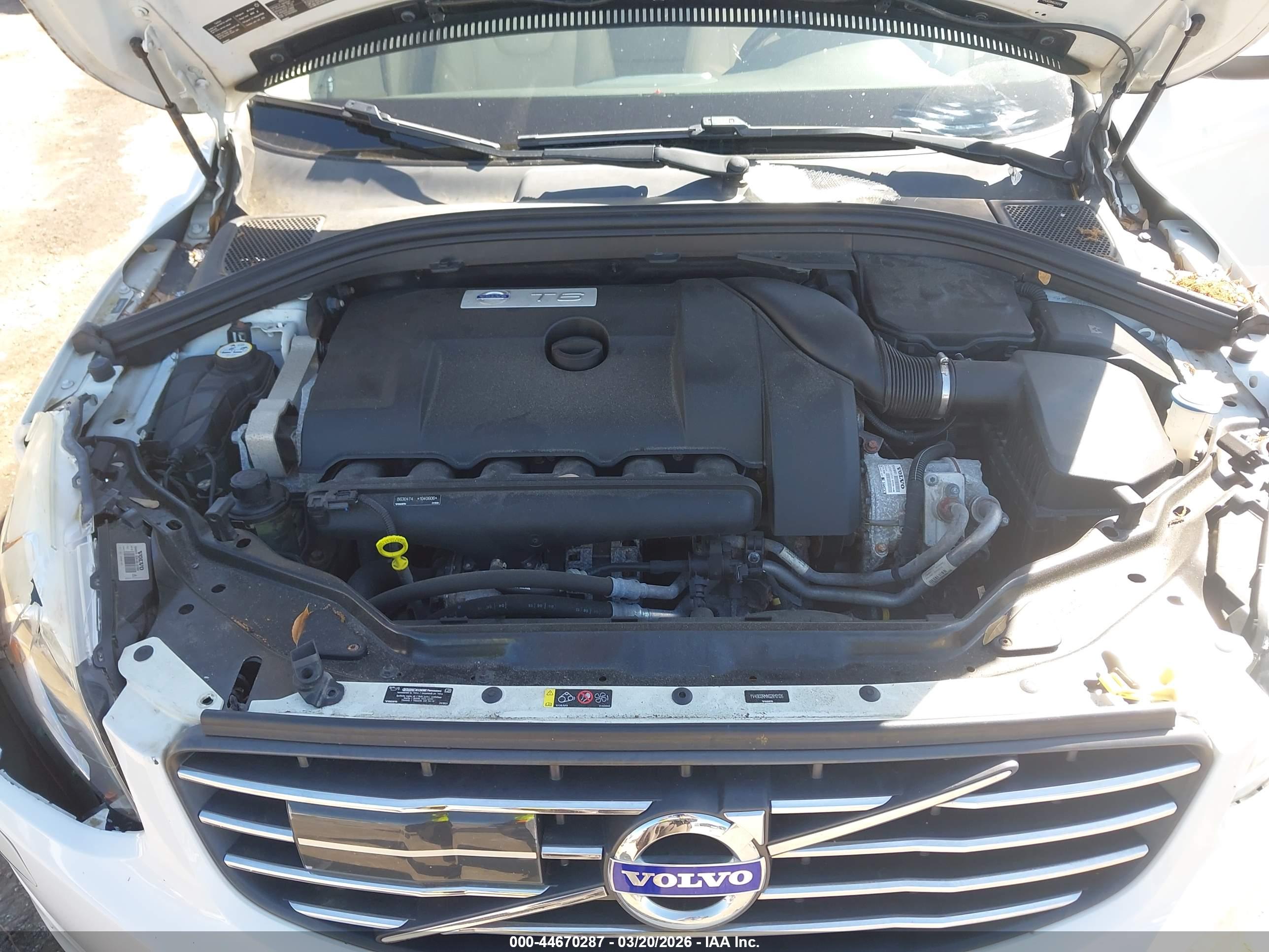 VOLVO XC60 image 10