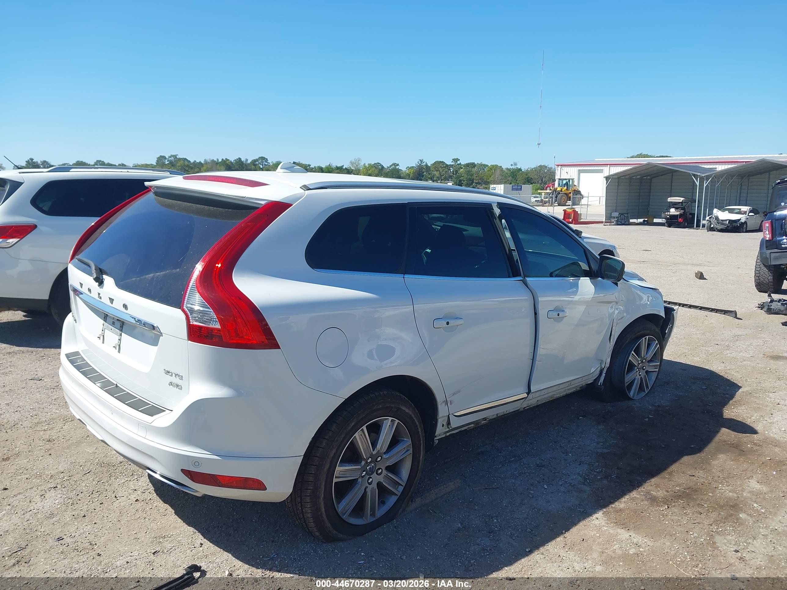 VOLVO XC60 image 4