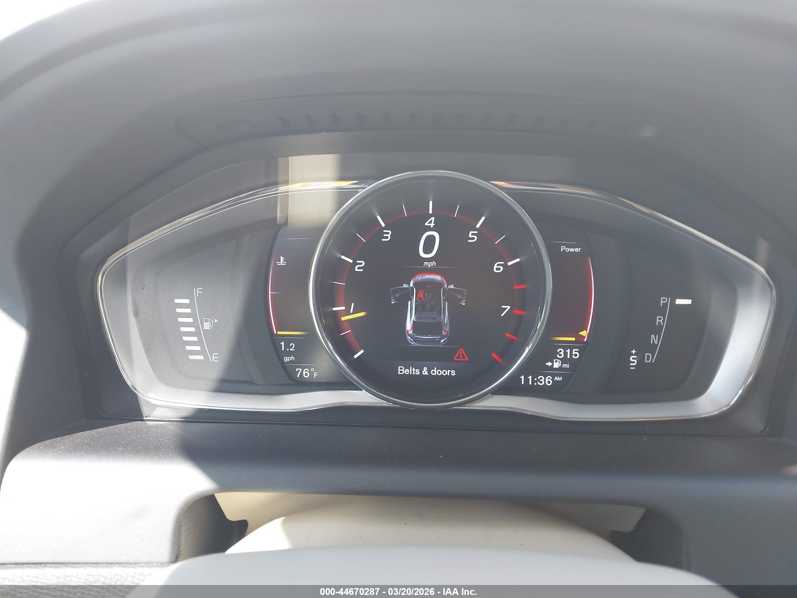 VOLVO XC60 image 7