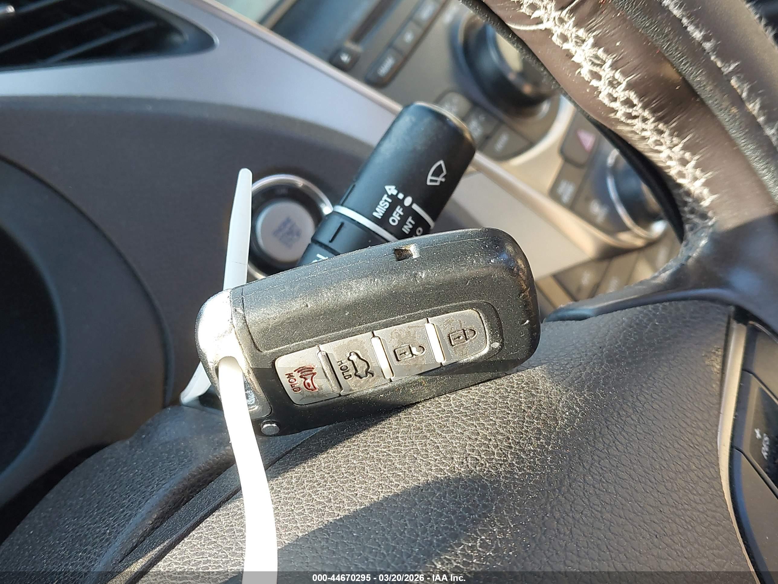 HYUNDAI AZERA image 11