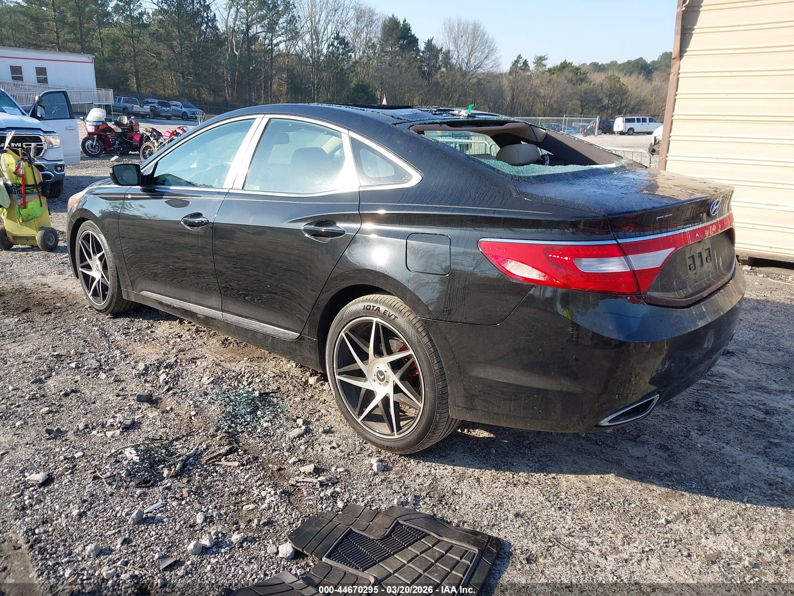 HYUNDAI AZERA image 3