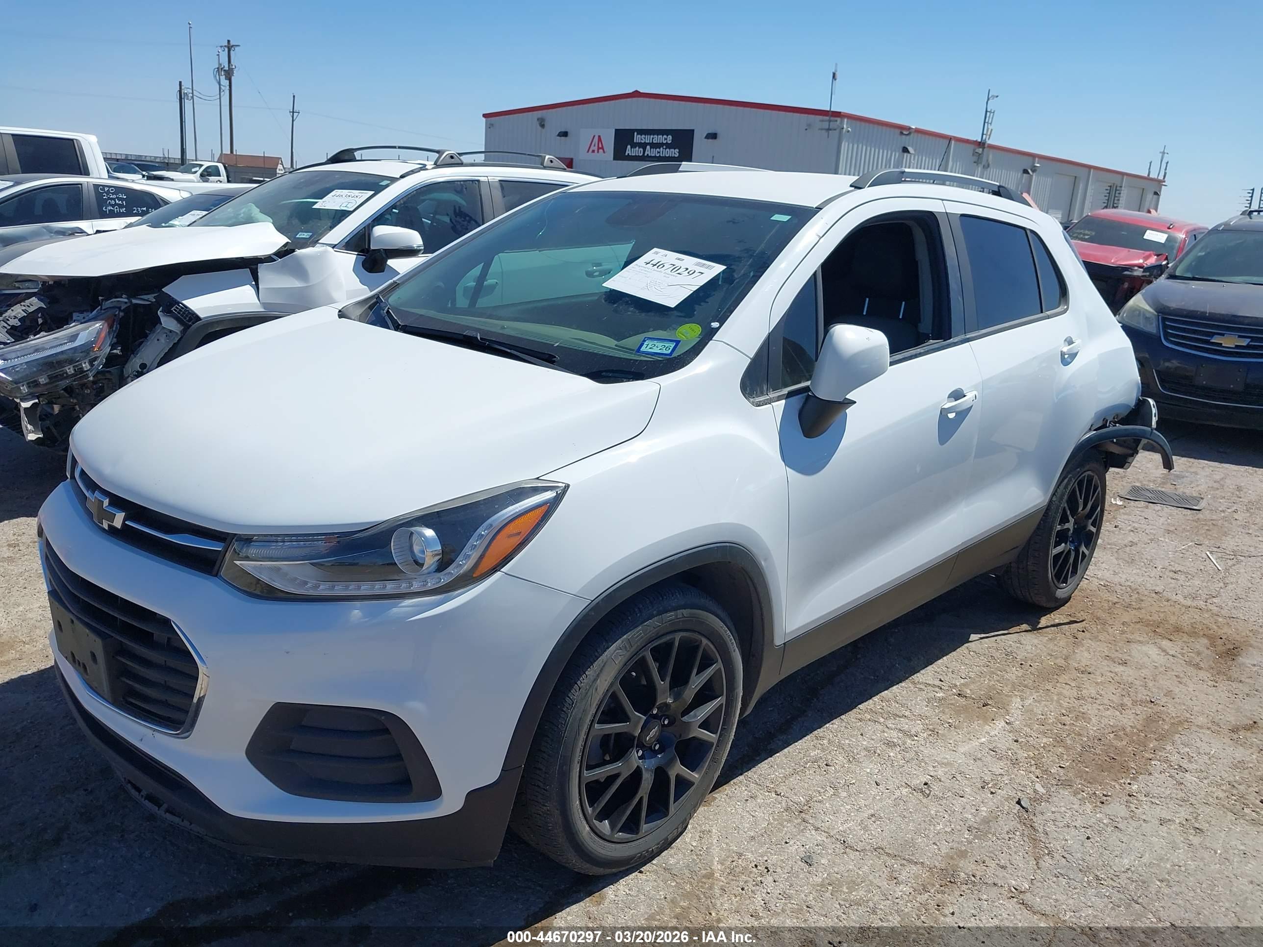 CHEVROLET TRAX image 2
