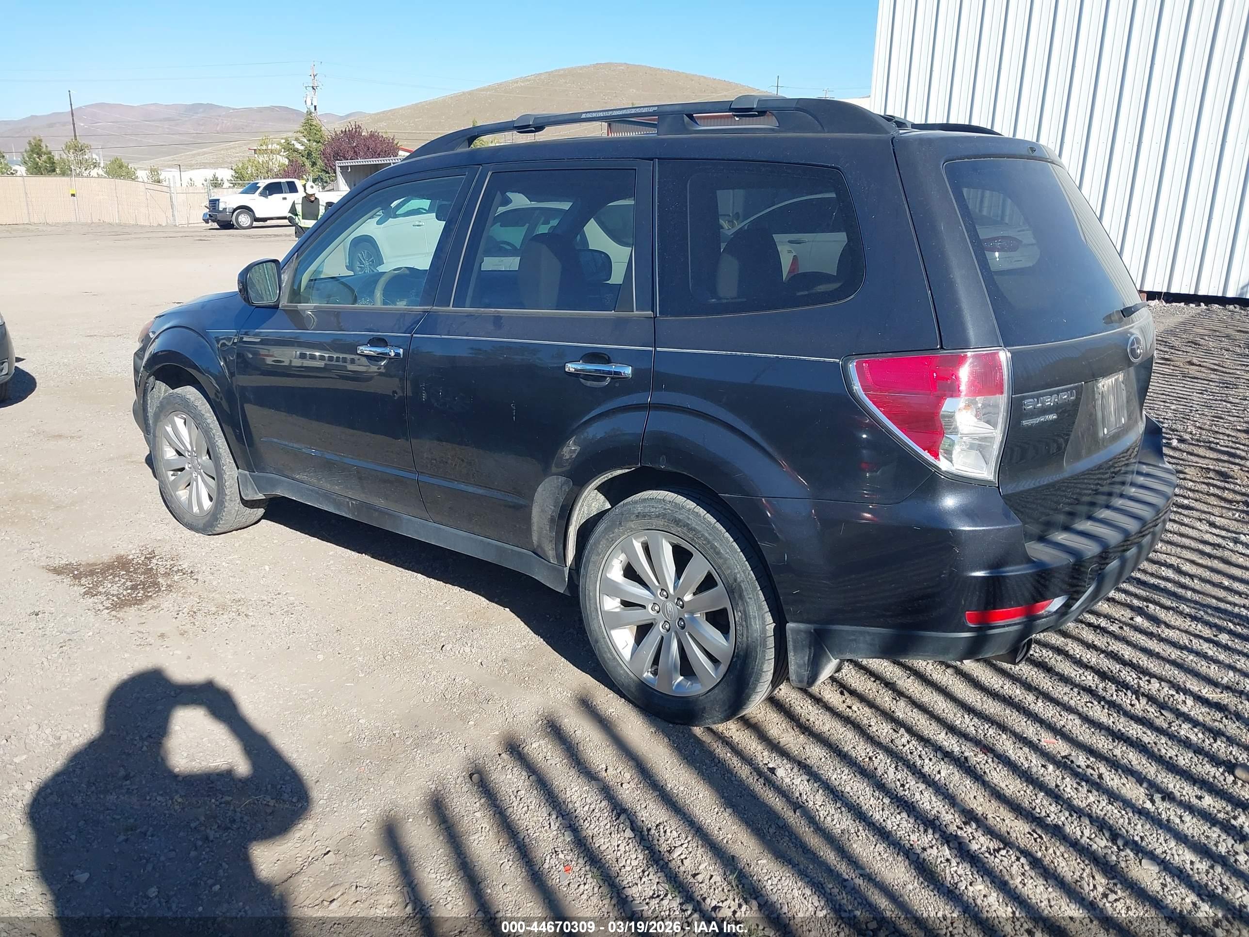 SUBARU FORESTER image 3