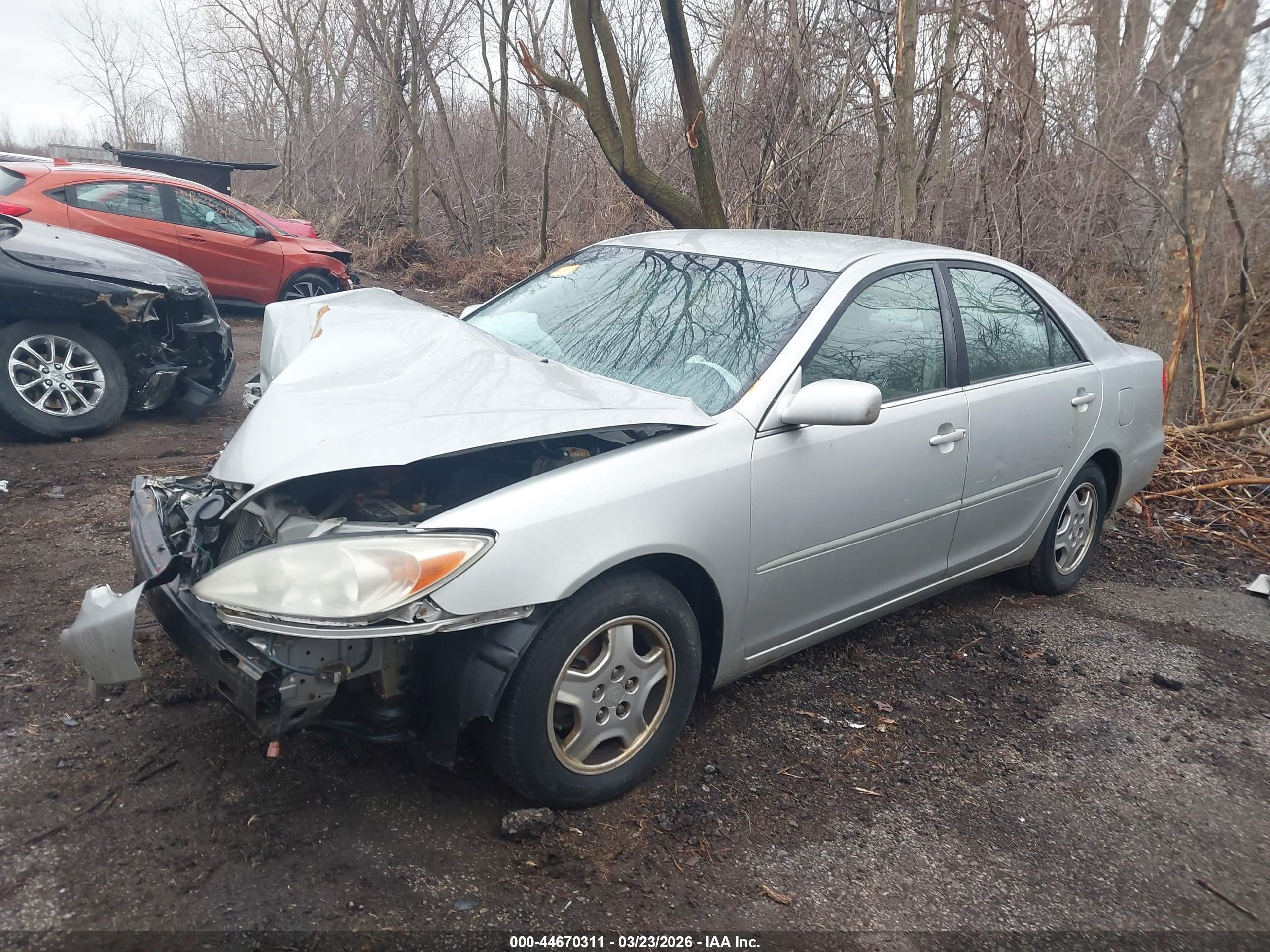 TOYOTA CAMRY image 2
