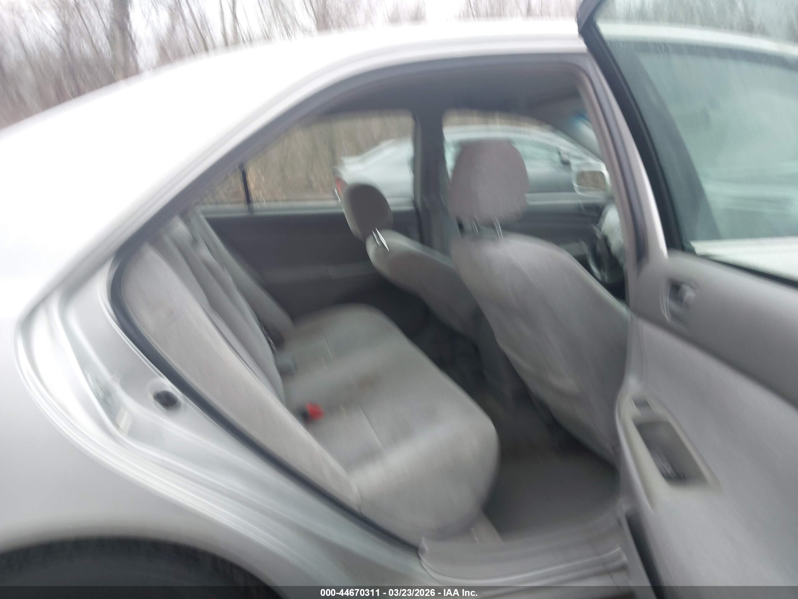 TOYOTA CAMRY image 8