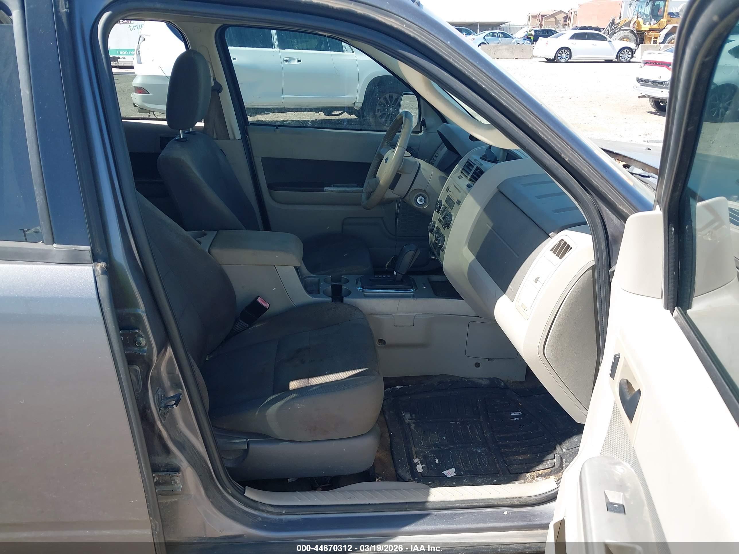 FORD ESCAPE image 5