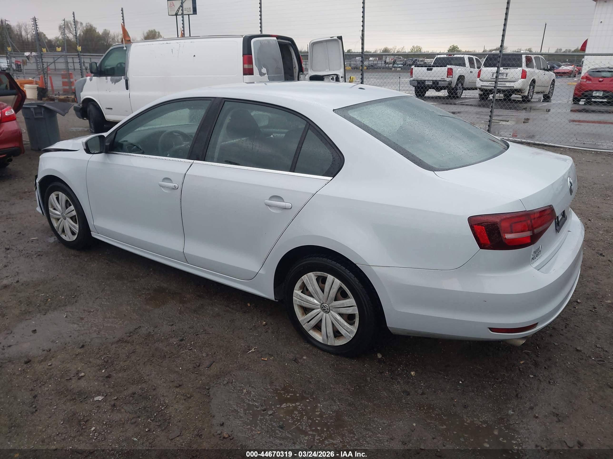 VOLKSWAGEN JETTA image 3