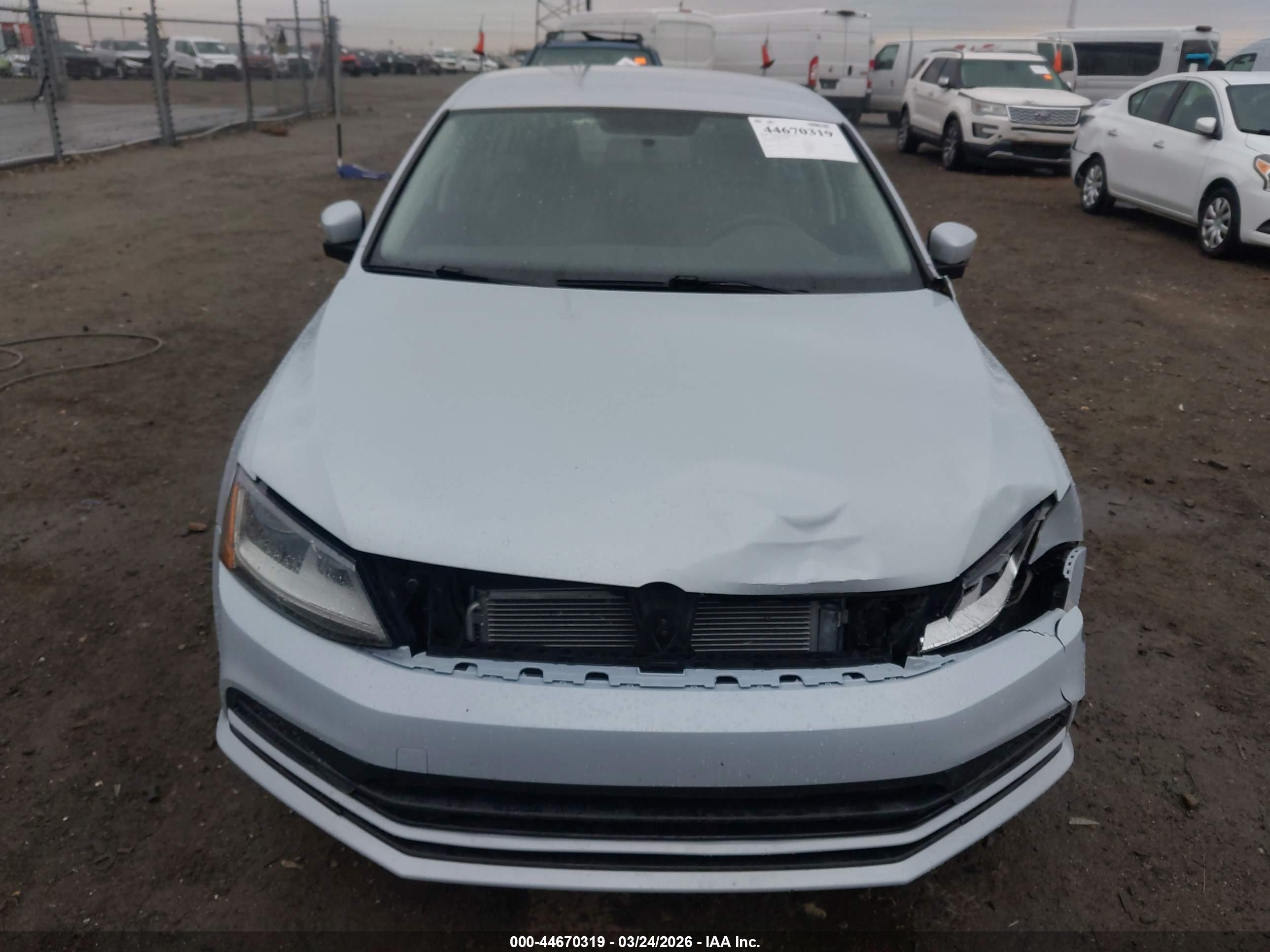 VOLKSWAGEN JETTA image 6