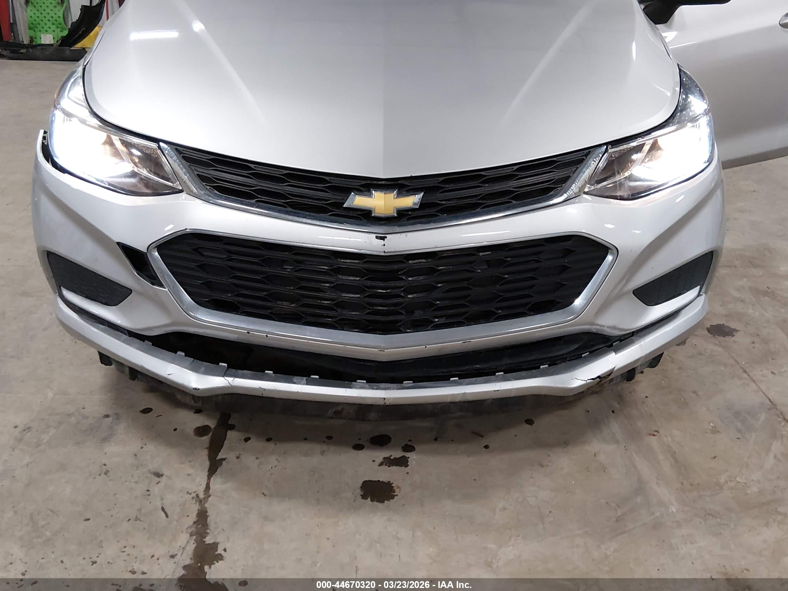 CHEVROLET CRUZE image 6