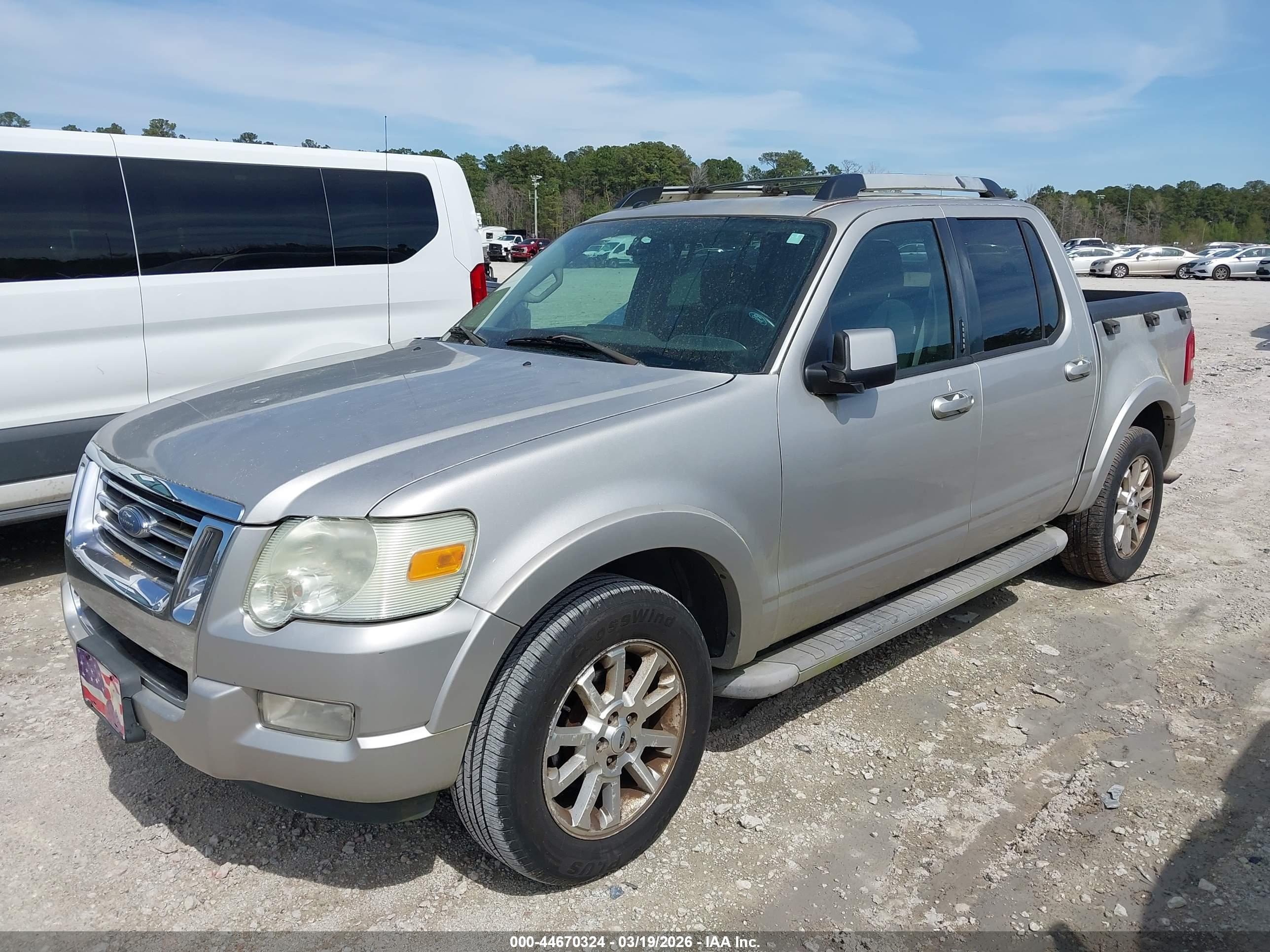 FORD EXPLORER image 2
