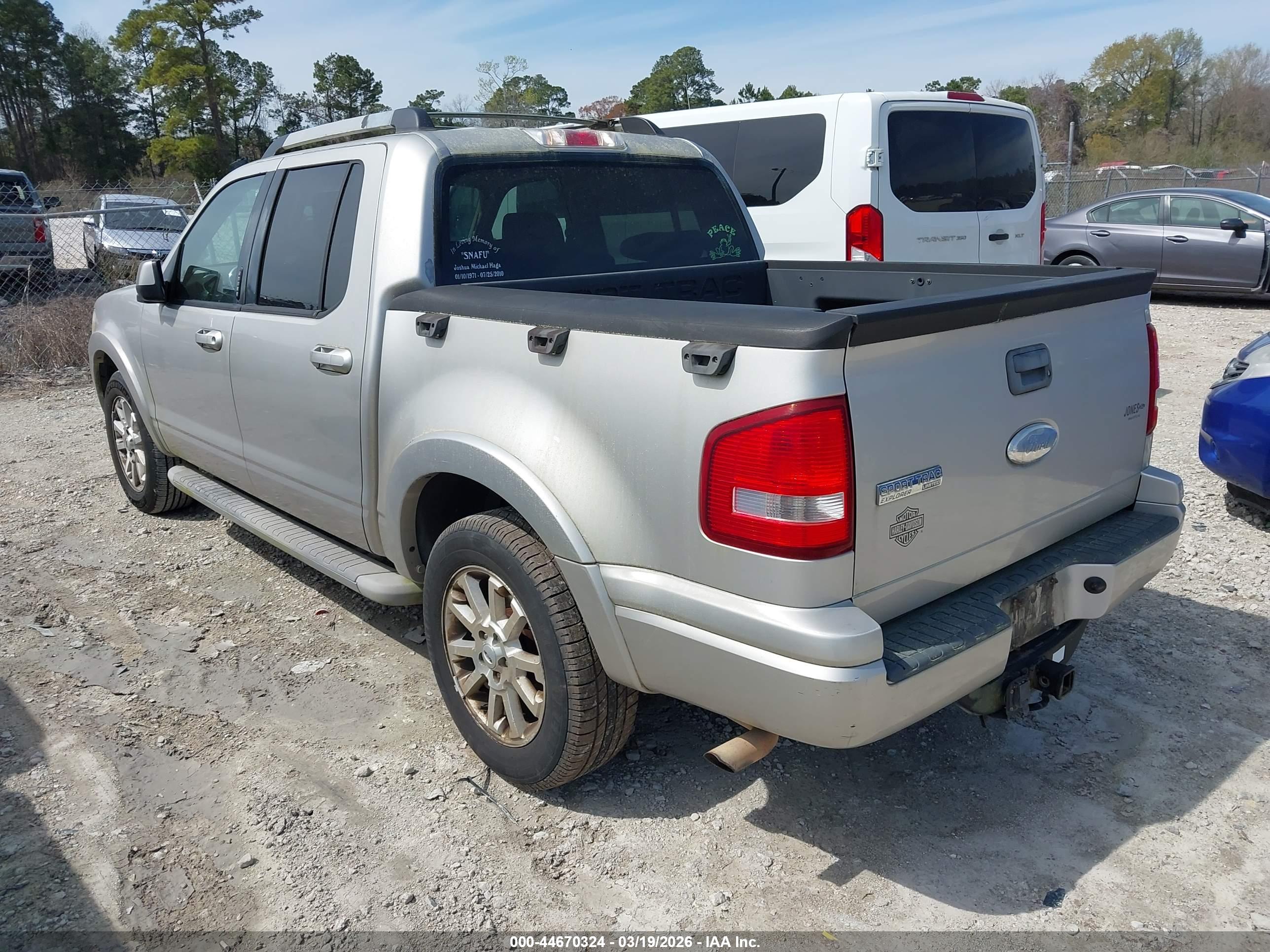 FORD EXPLORER image 3