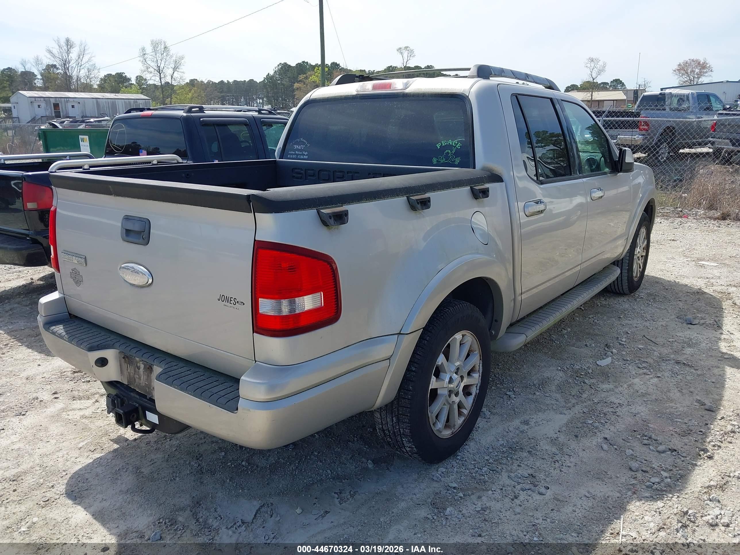 FORD EXPLORER image 4