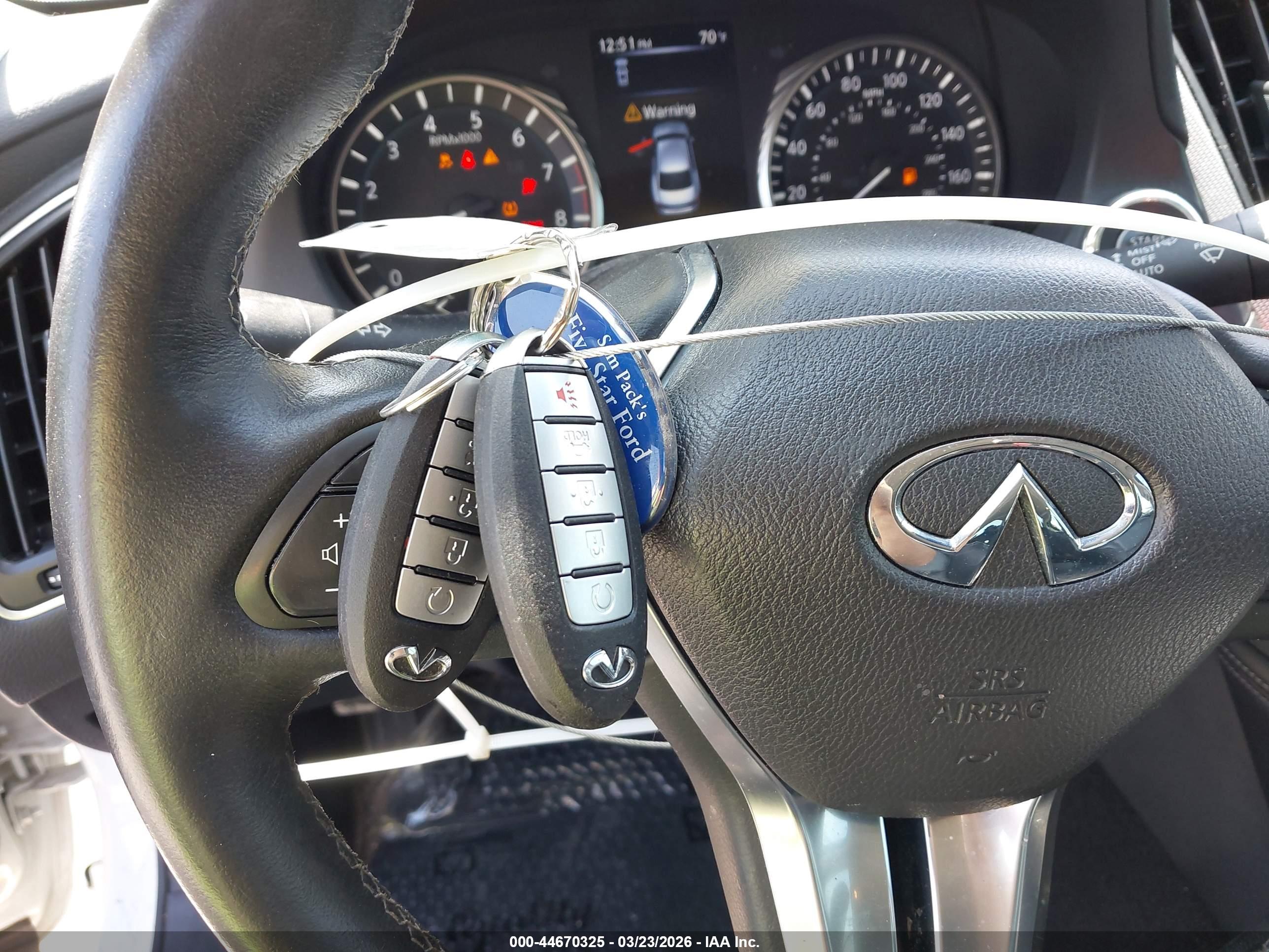 INFINITI Q50 image 11