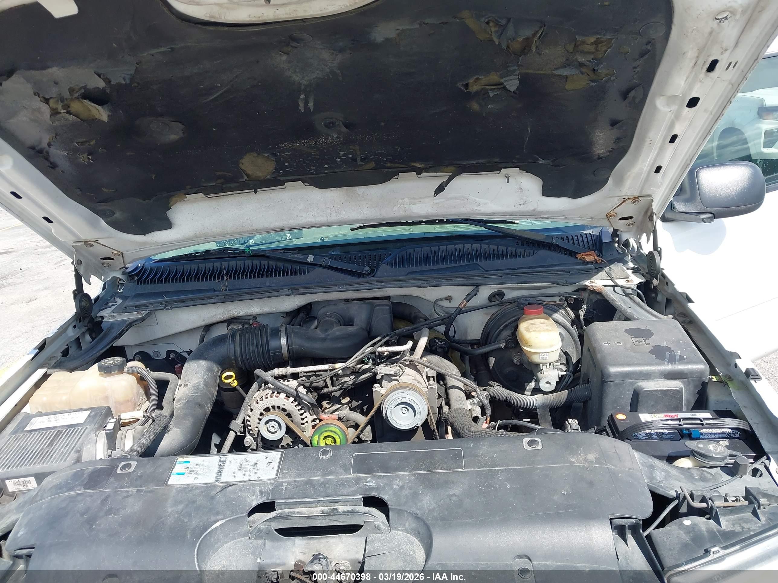 CHEVROLET SILVERADO image 10