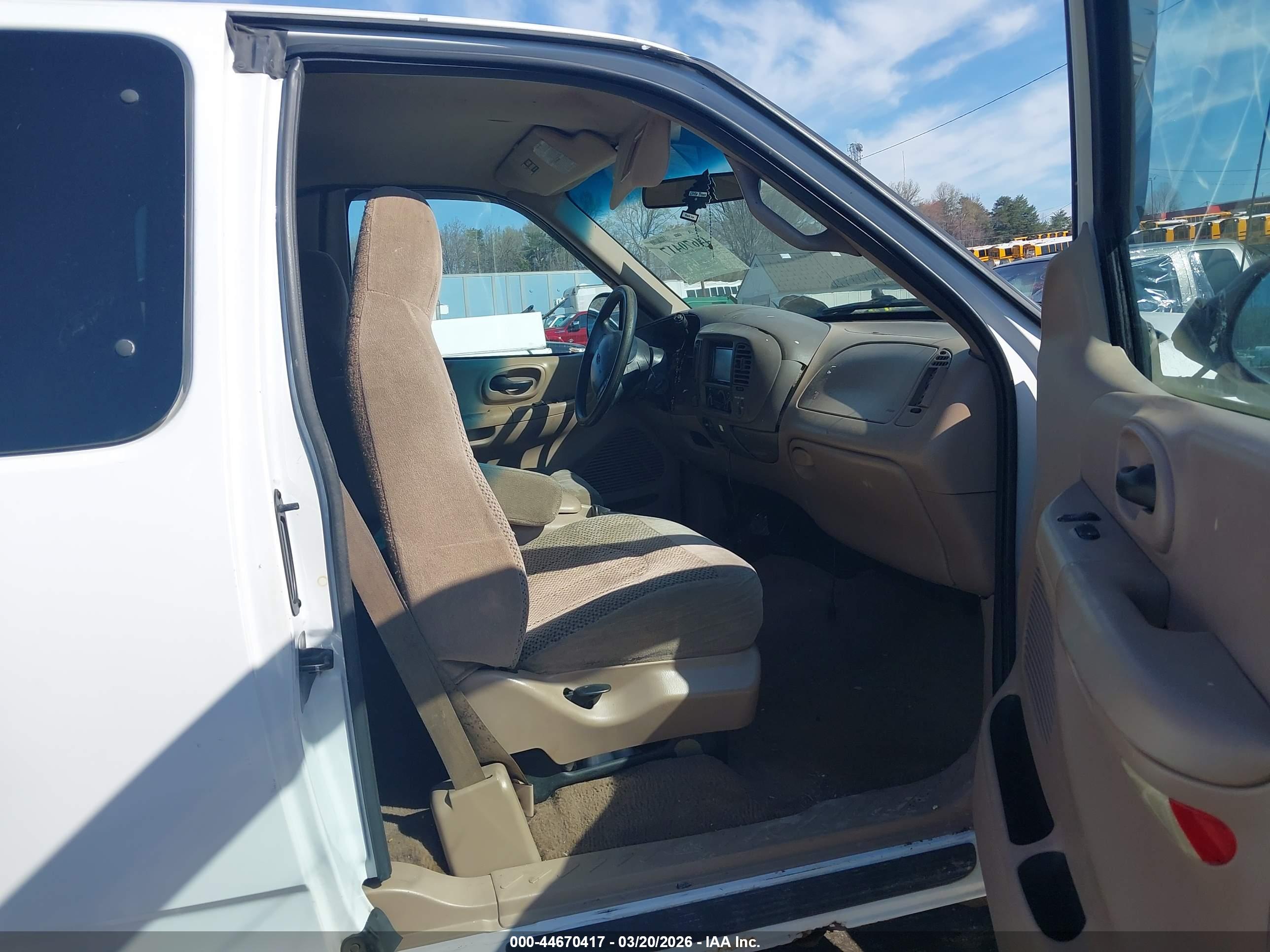 FORD F-150 image 5