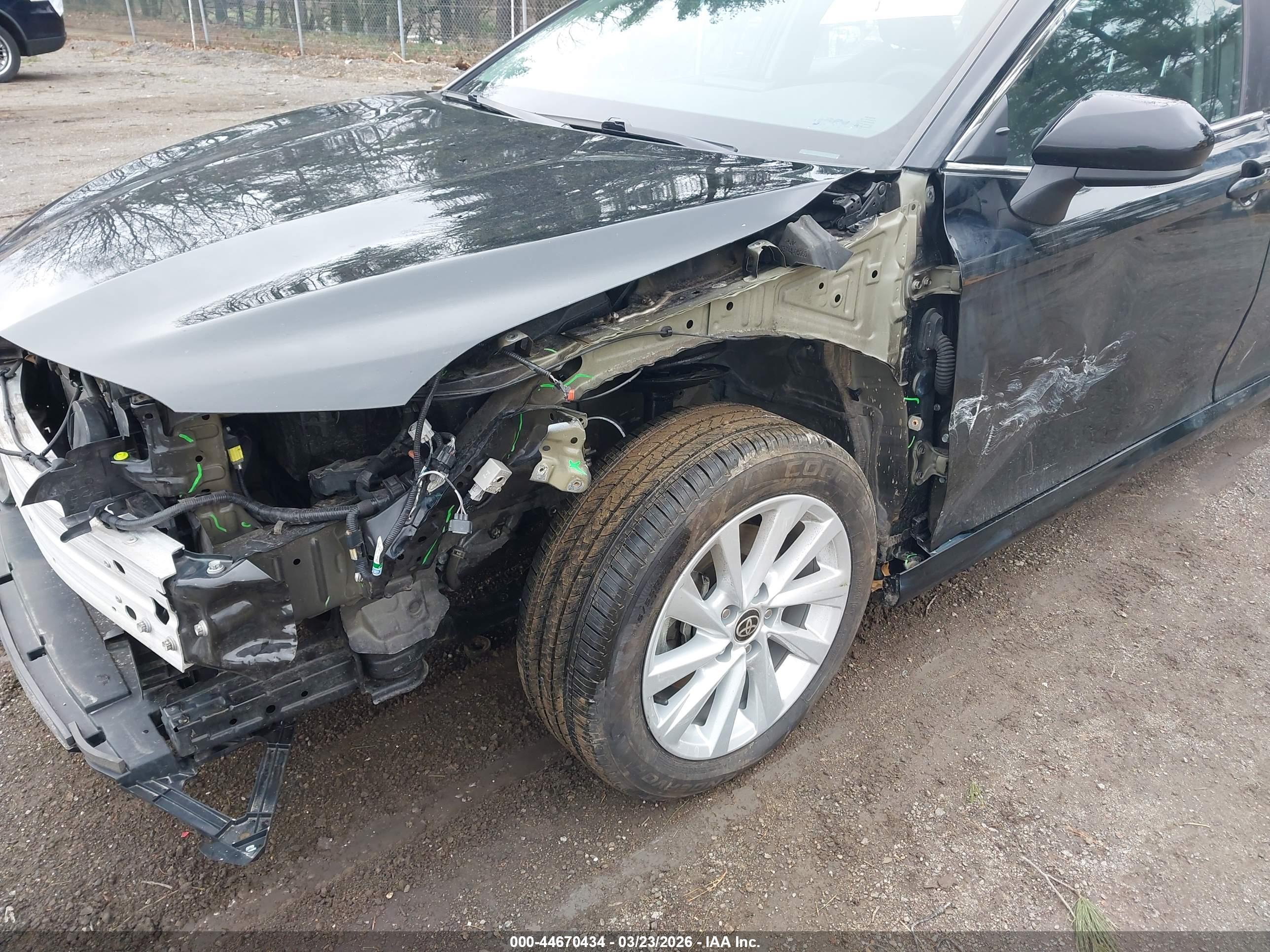 TOYOTA CAMRY image 6