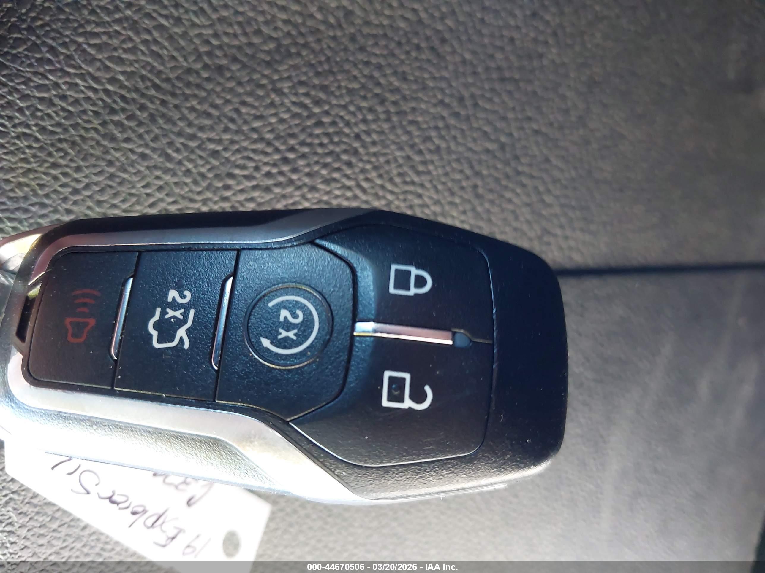FORD EXPLORER image 11
