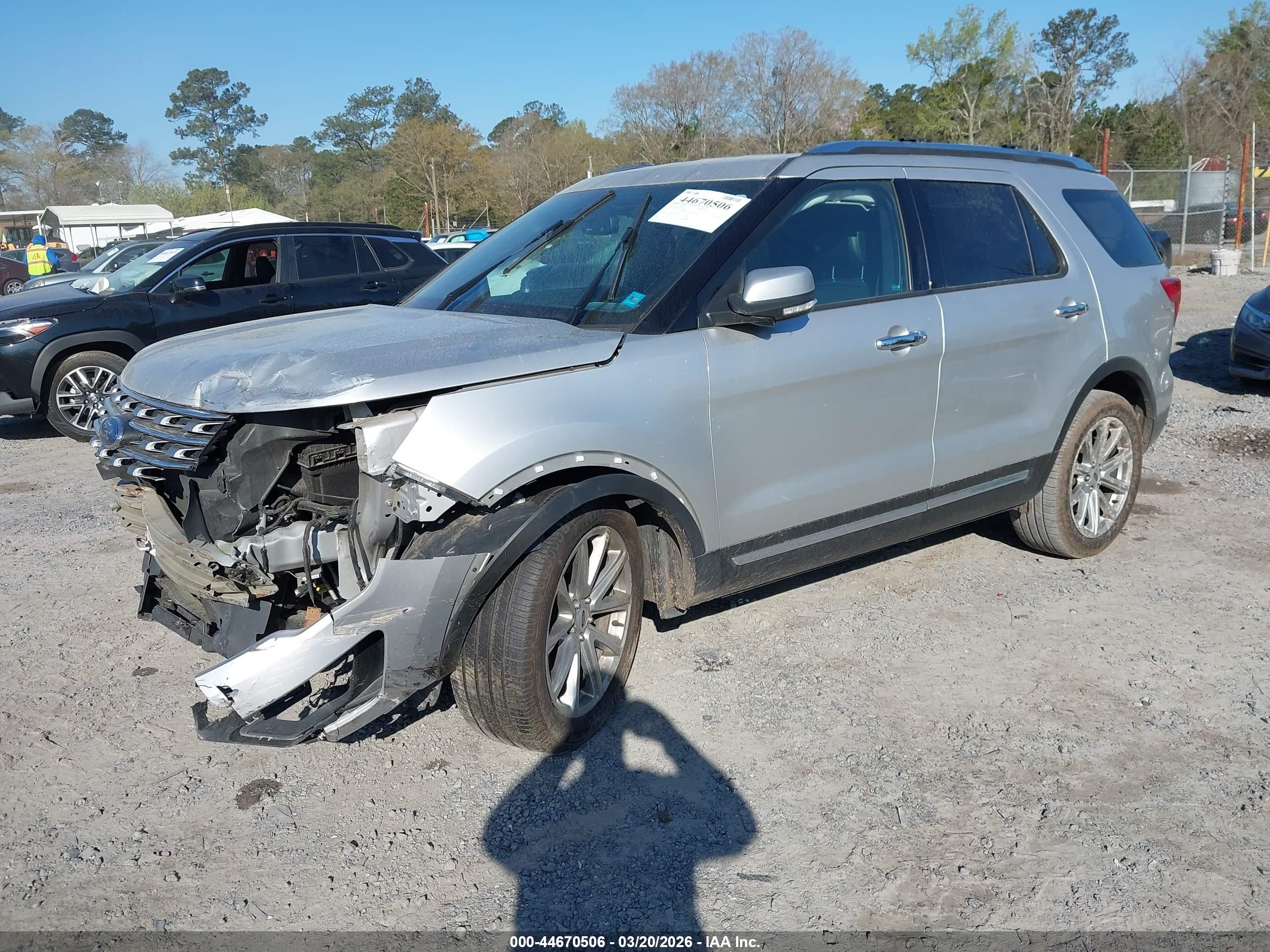 FORD EXPLORER image 2
