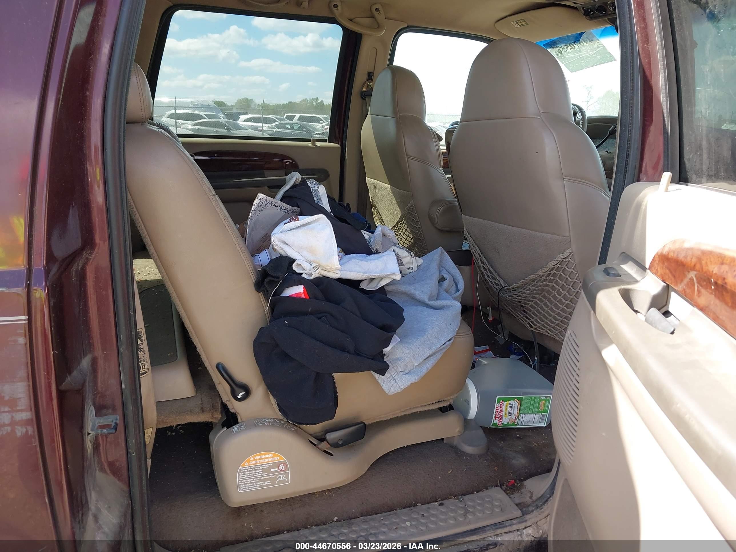 FORD EXCURSION image 8