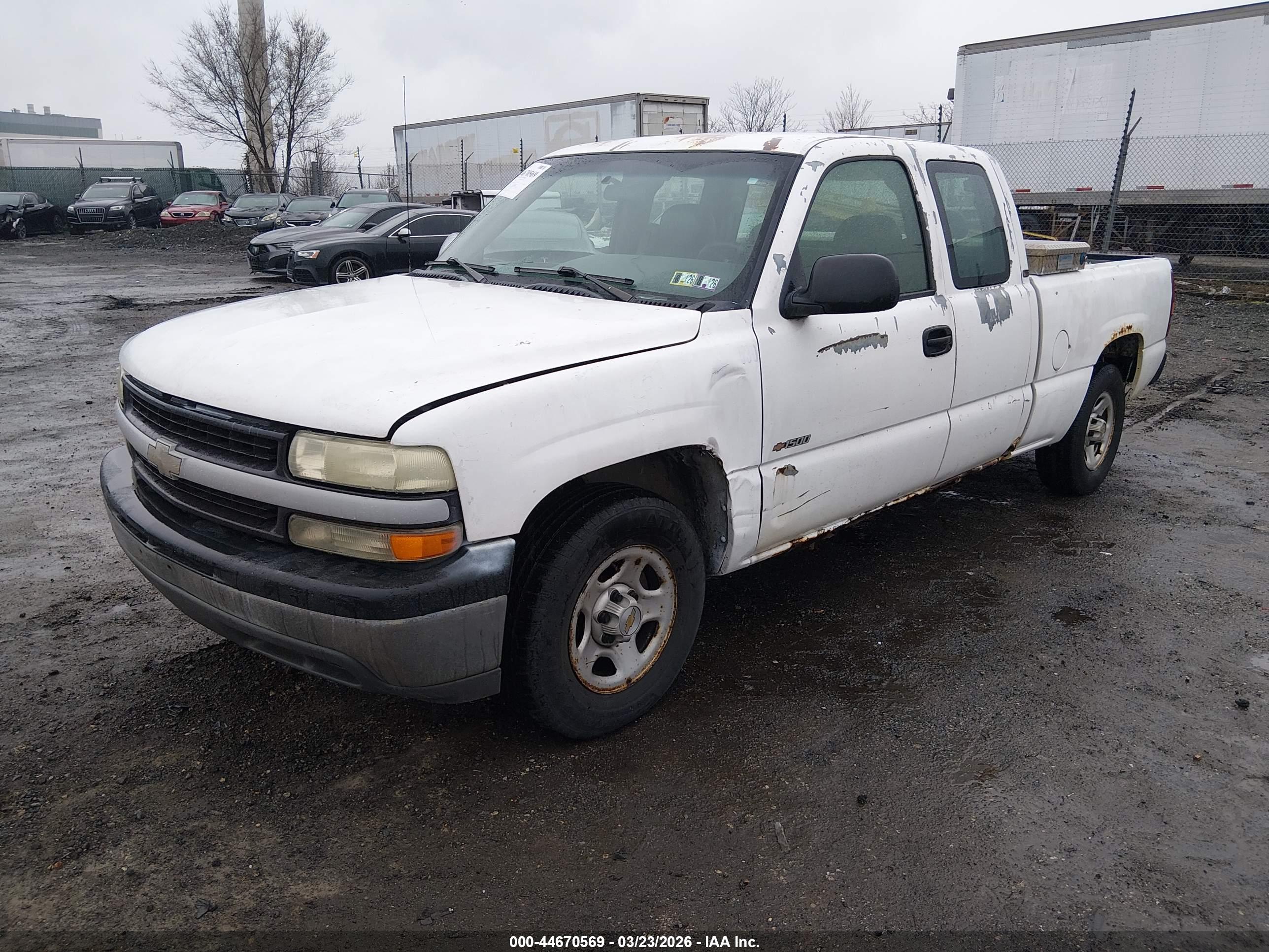 CHEVROLET SILVERADO image 2