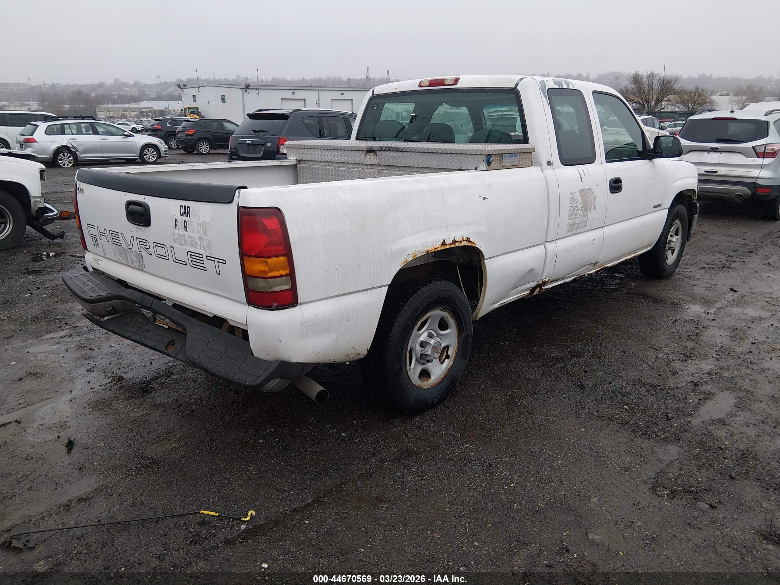 CHEVROLET SILVERADO image 4
