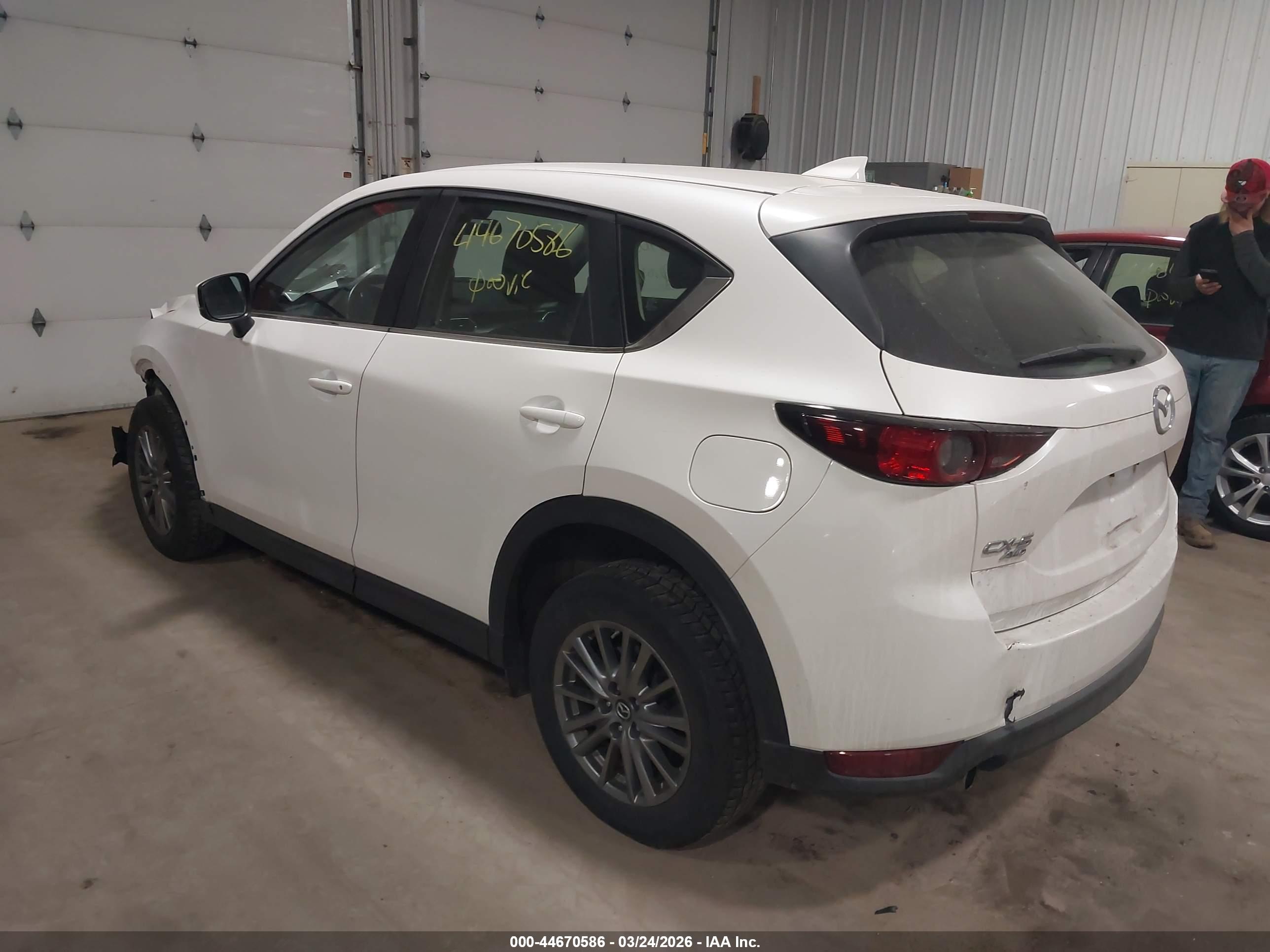 MAZDA CX-5 image 3