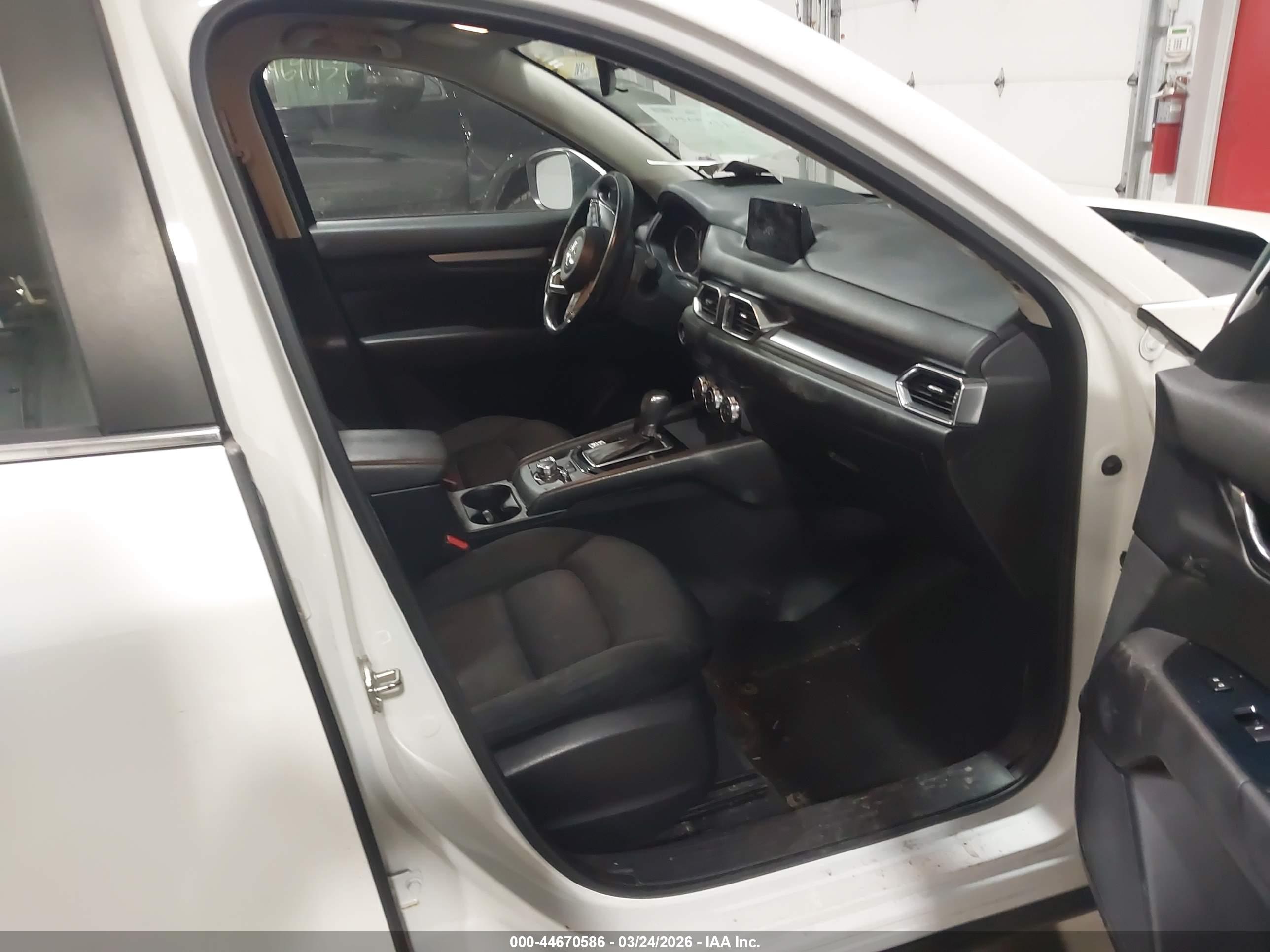 MAZDA CX-5 image 5