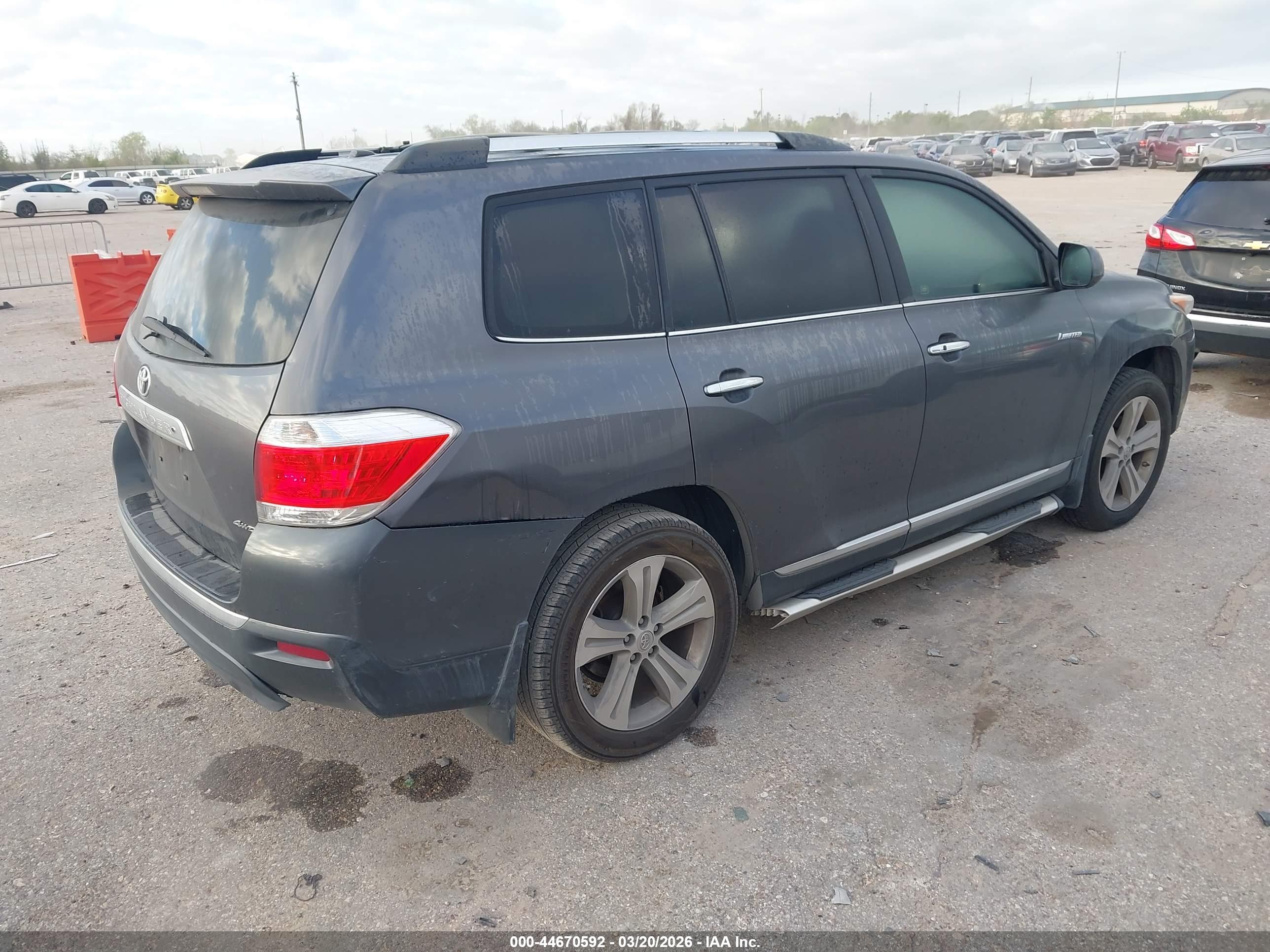 TOYOTA HIGHLANDER image 4