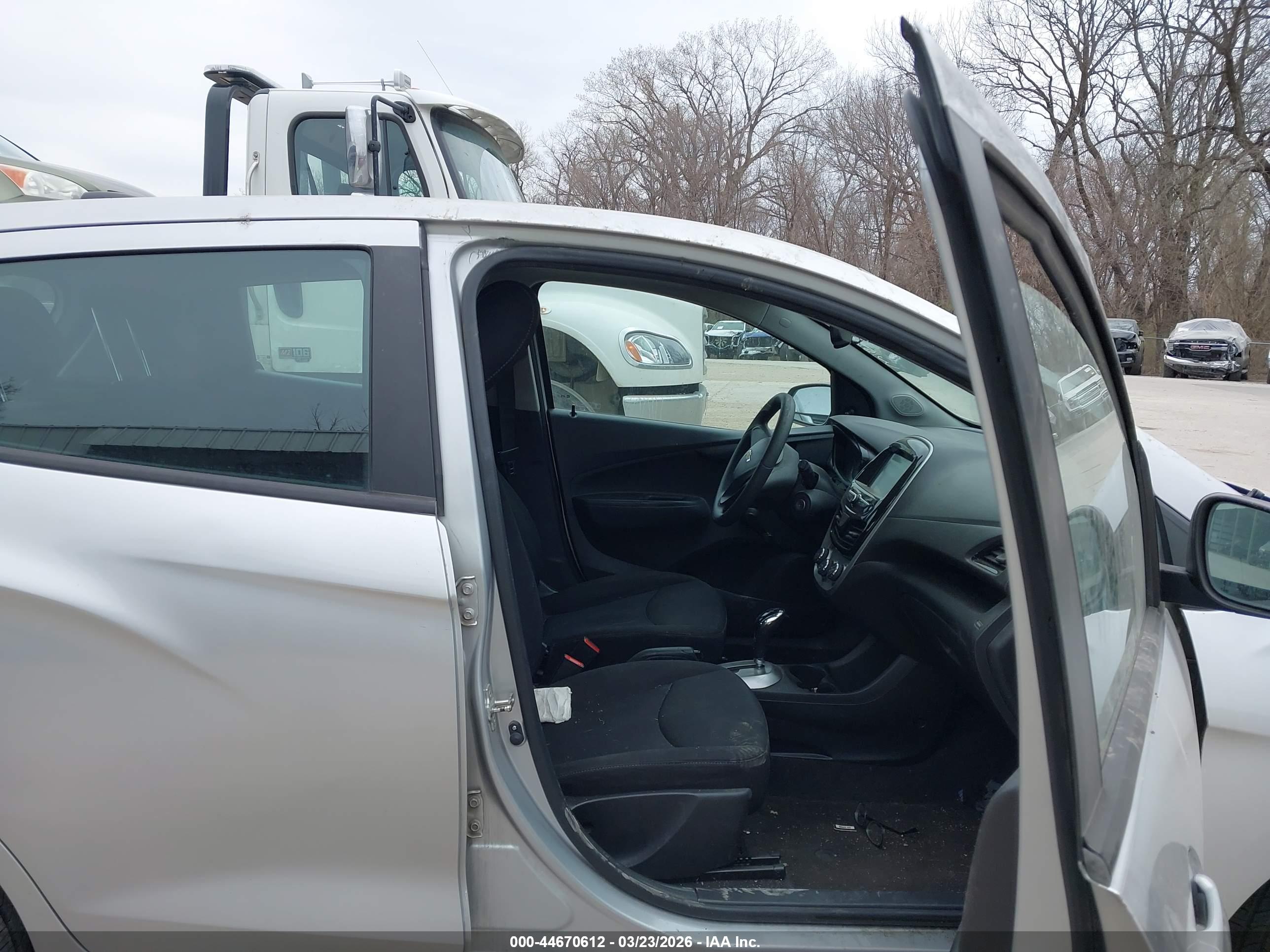 CHEVROLET SPARK image 5
