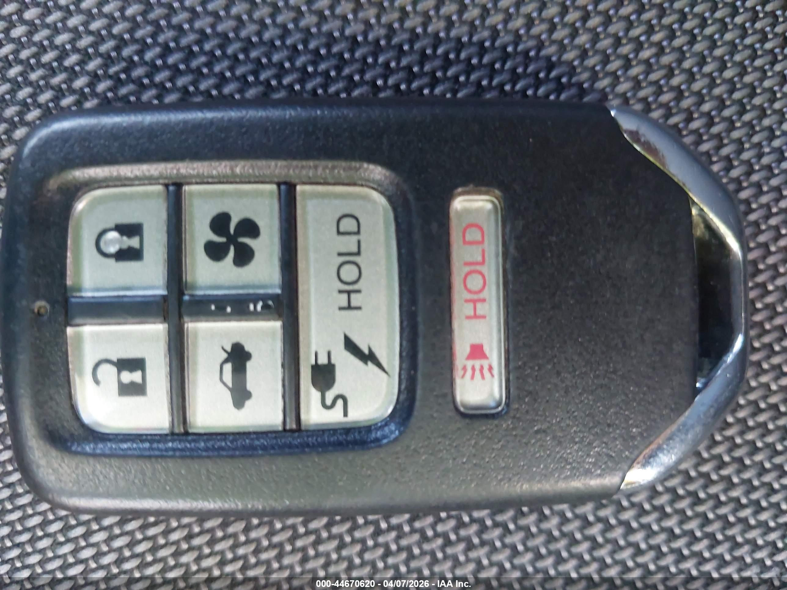 HONDA CLARITY image 11