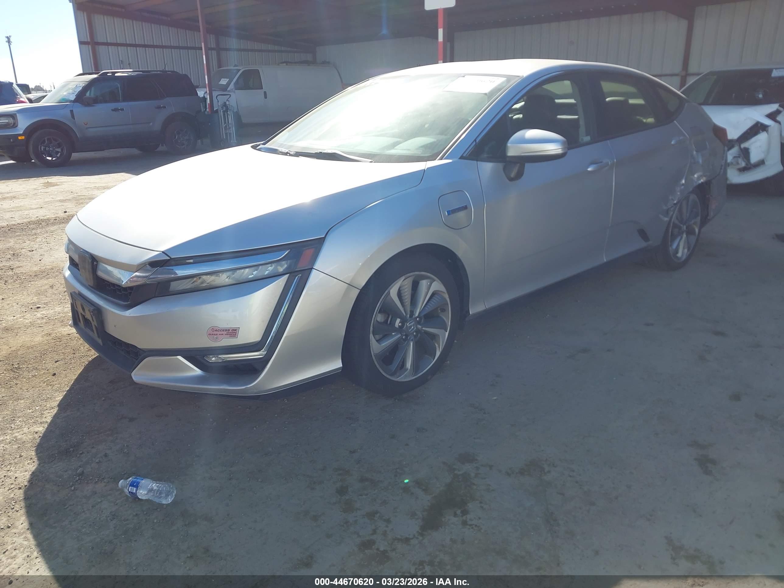 HONDA CLARITY image 2