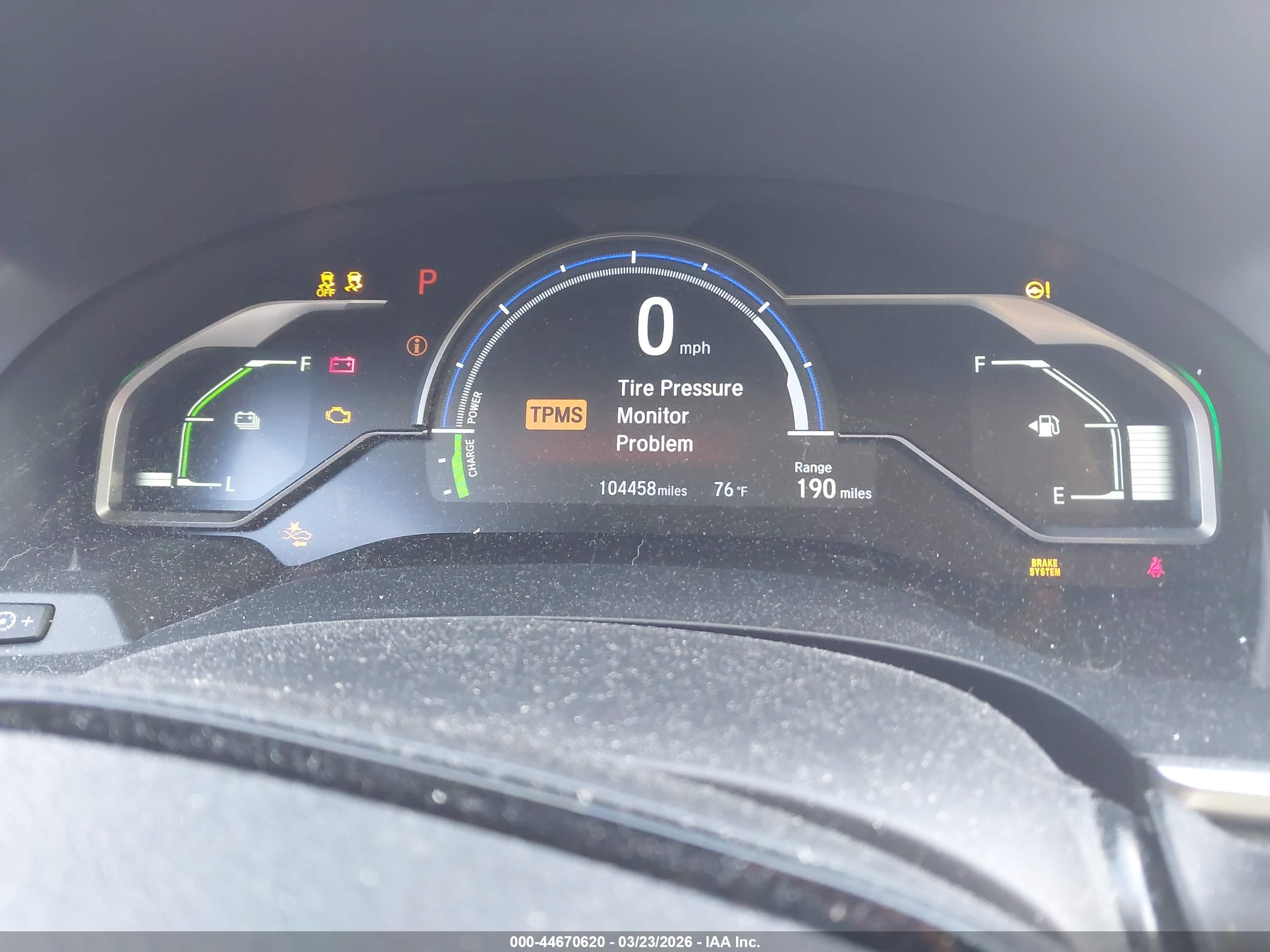 HONDA CLARITY image 7
