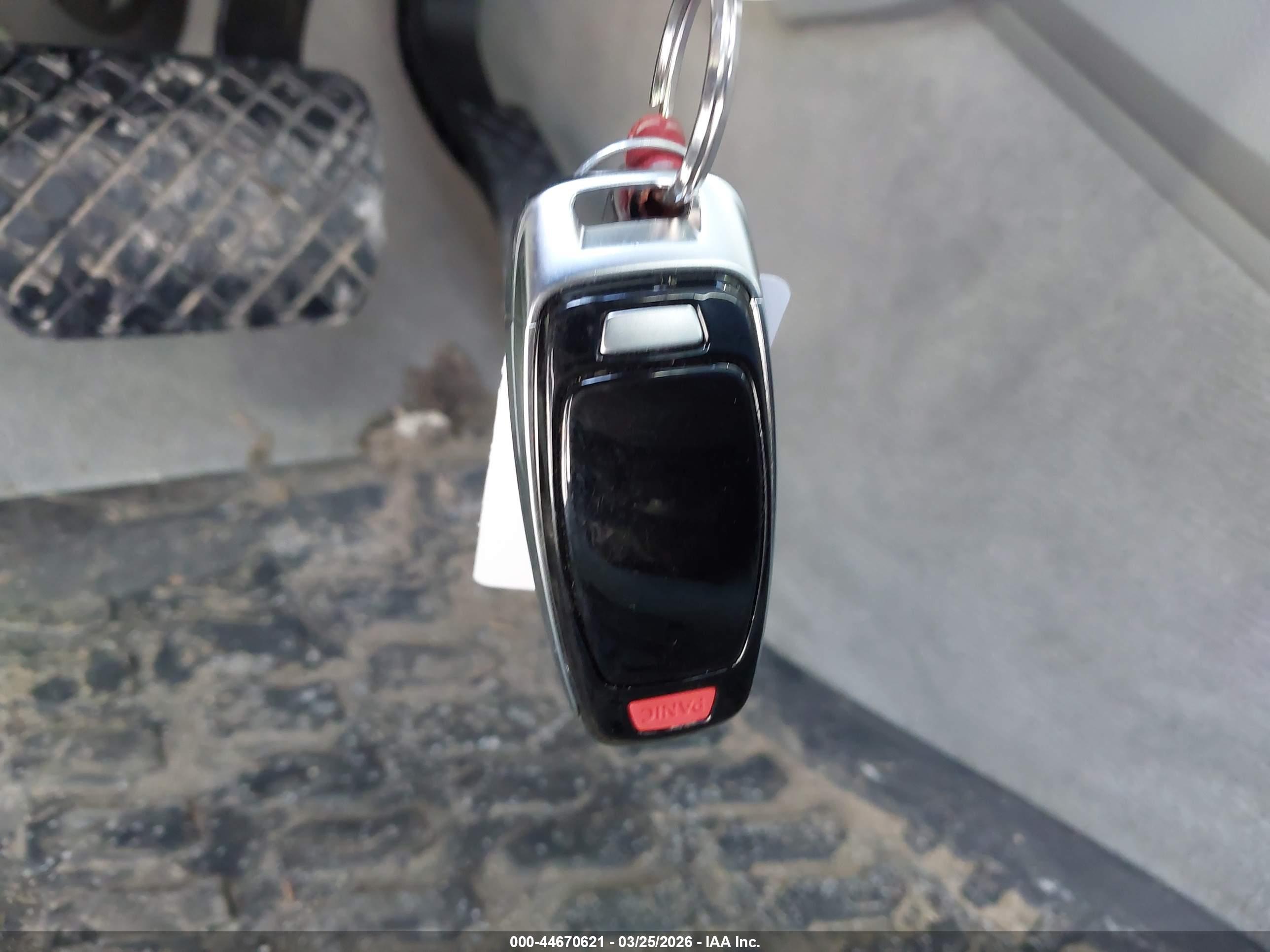 AUDI Q7 image 11