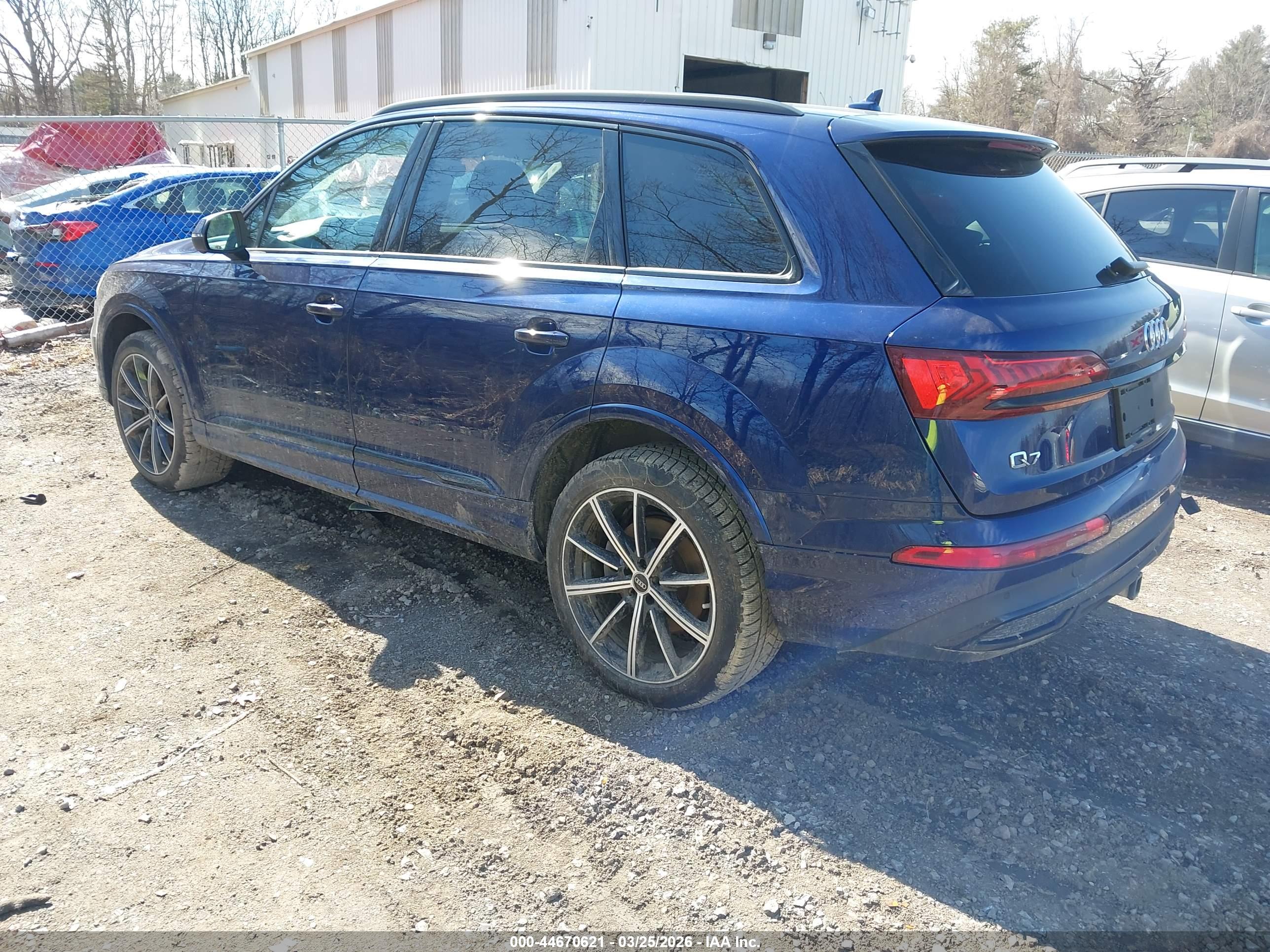 AUDI Q7 image 3