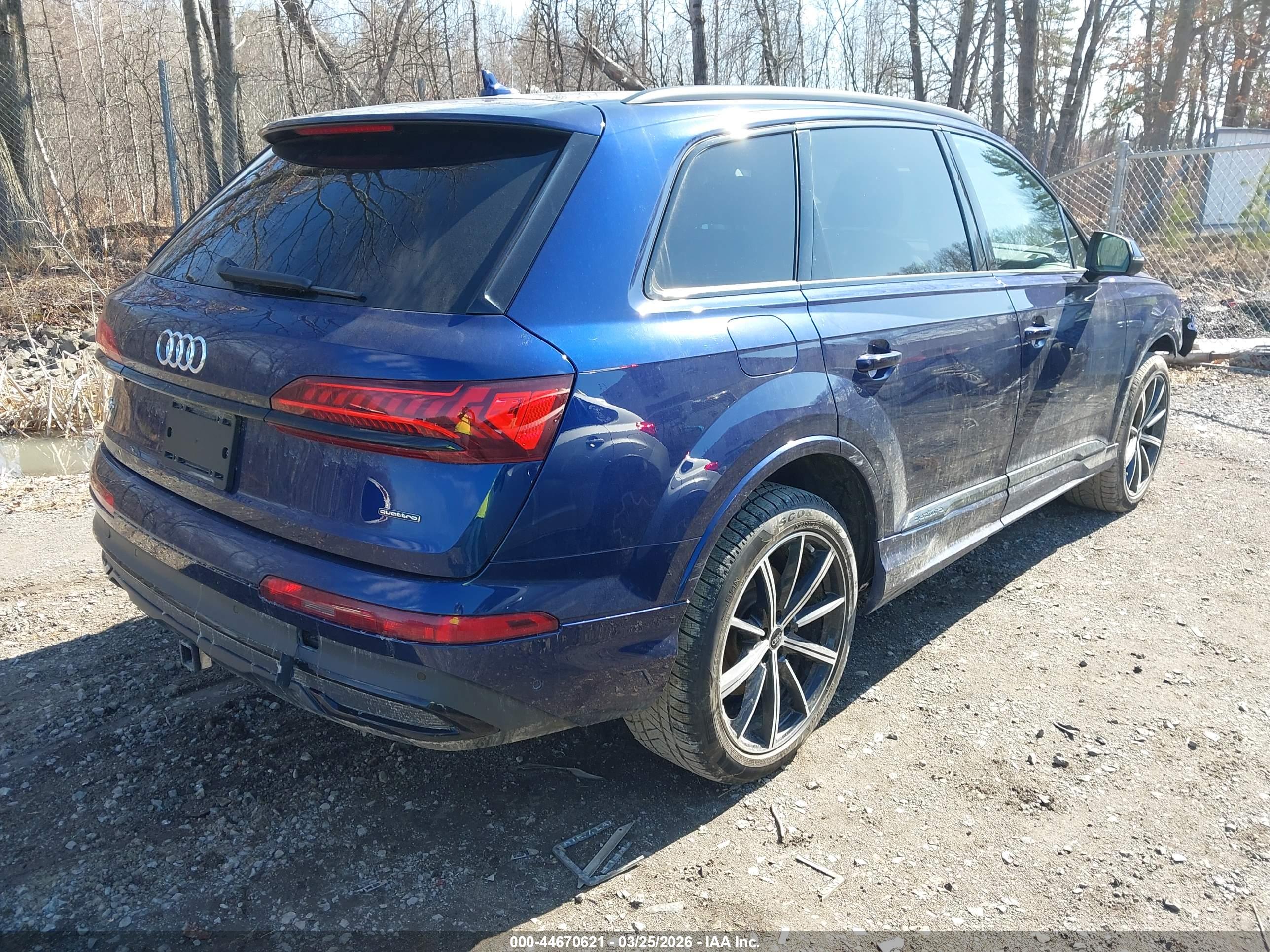 AUDI Q7 image 4